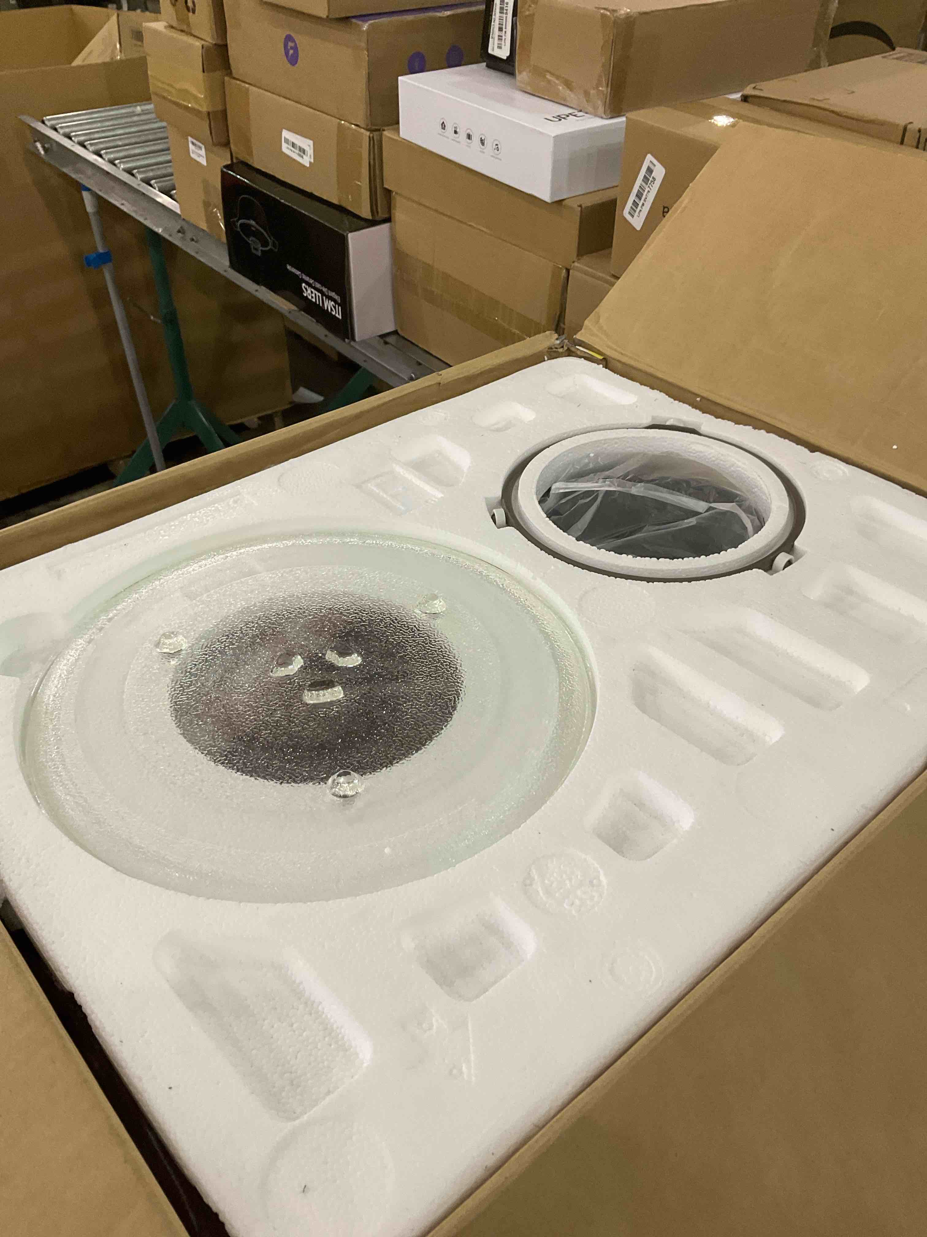 https://s3.amazonaws.com/lotting-images-prod/BargainHunt/EXS01286483_1712669336266.jpeg
