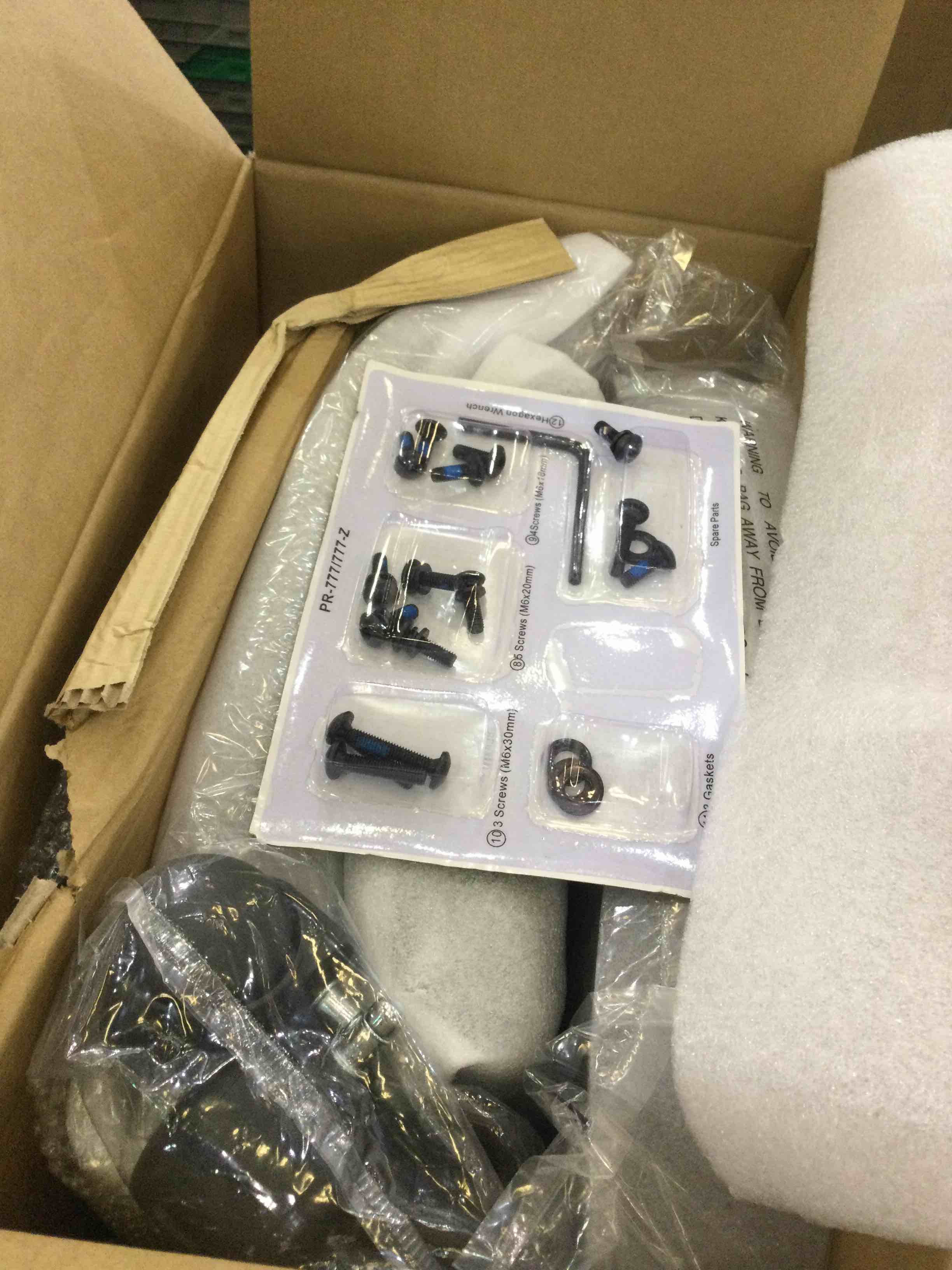 https://s3.amazonaws.com/lotting-images-prod/BargainHunt/EXS01286528_1712596539253.jpeg