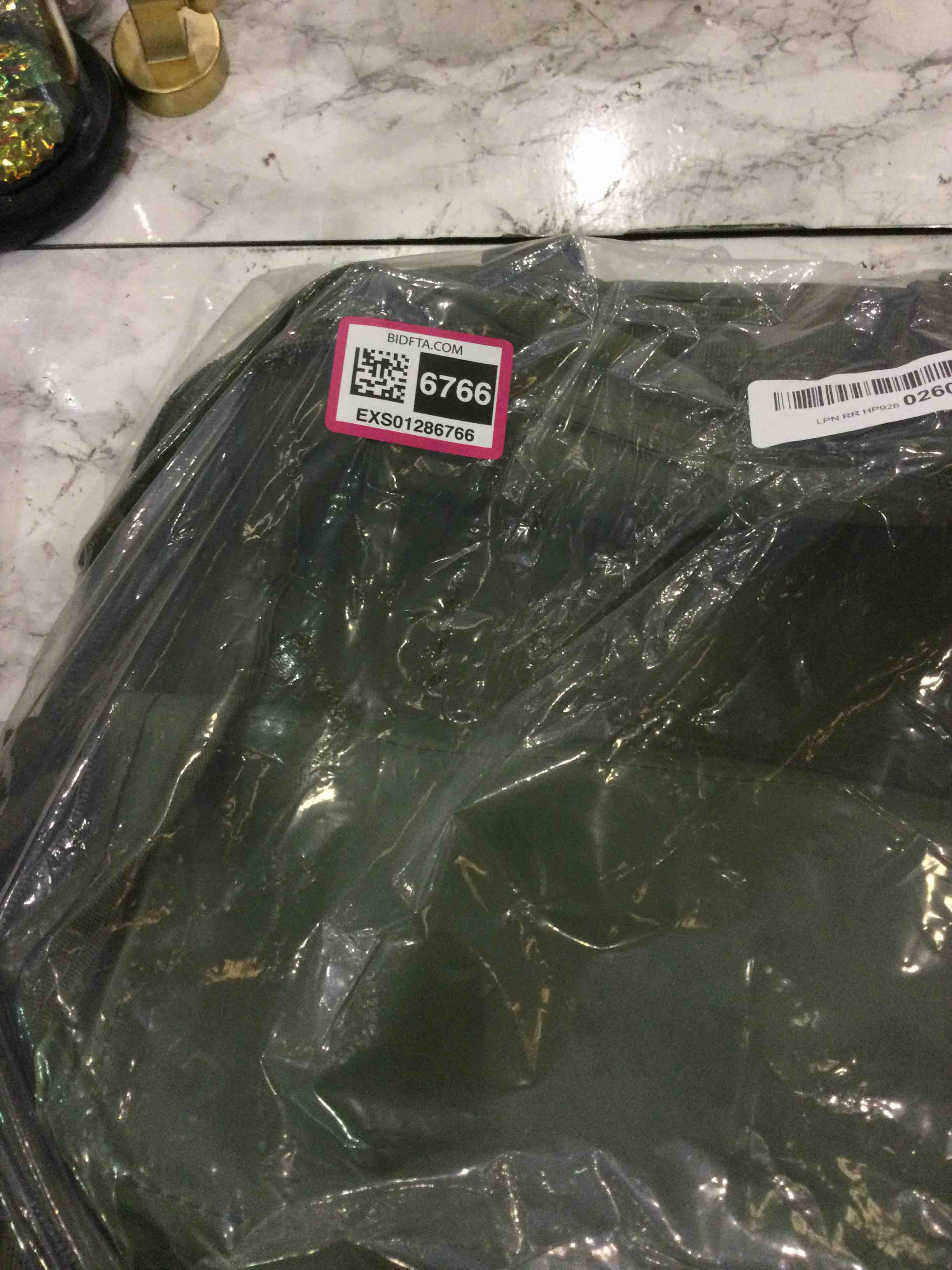 https://s3.amazonaws.com/lotting-images-prod/BargainHunt/EXS01286766_1712683827533.jpeg