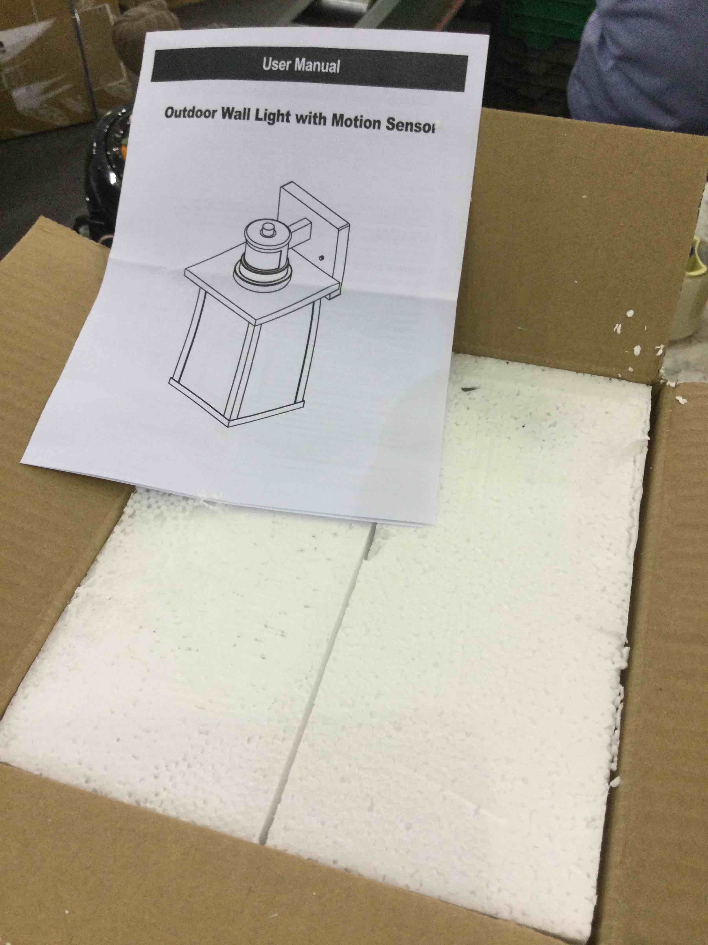 https://s3.amazonaws.com/lotting-images-prod/BargainHunt/EXS01286767_1712683889804.jpeg