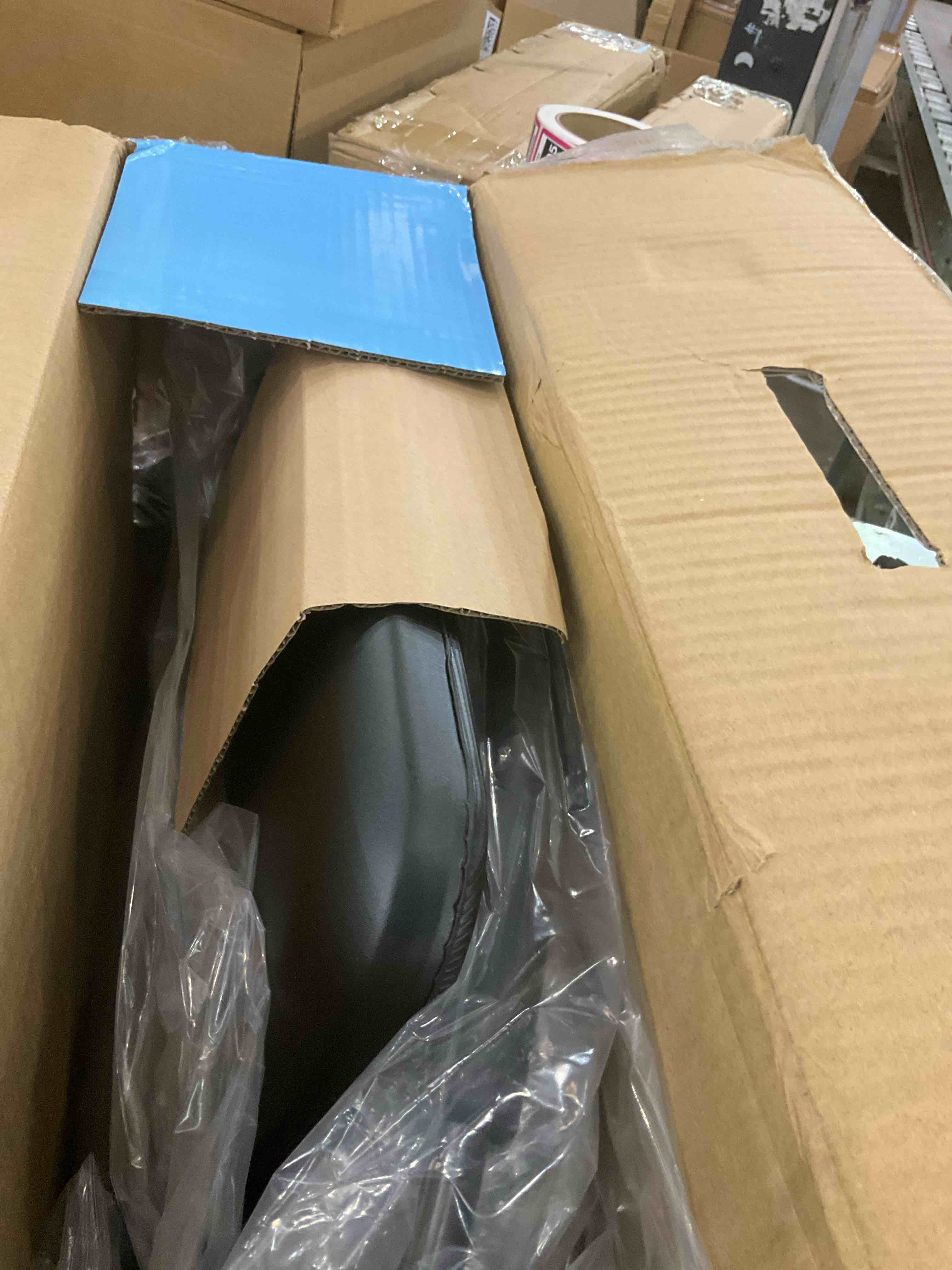 https://s3.amazonaws.com/lotting-images-prod/BargainHunt/EXS01287112_1712170023823.jpeg