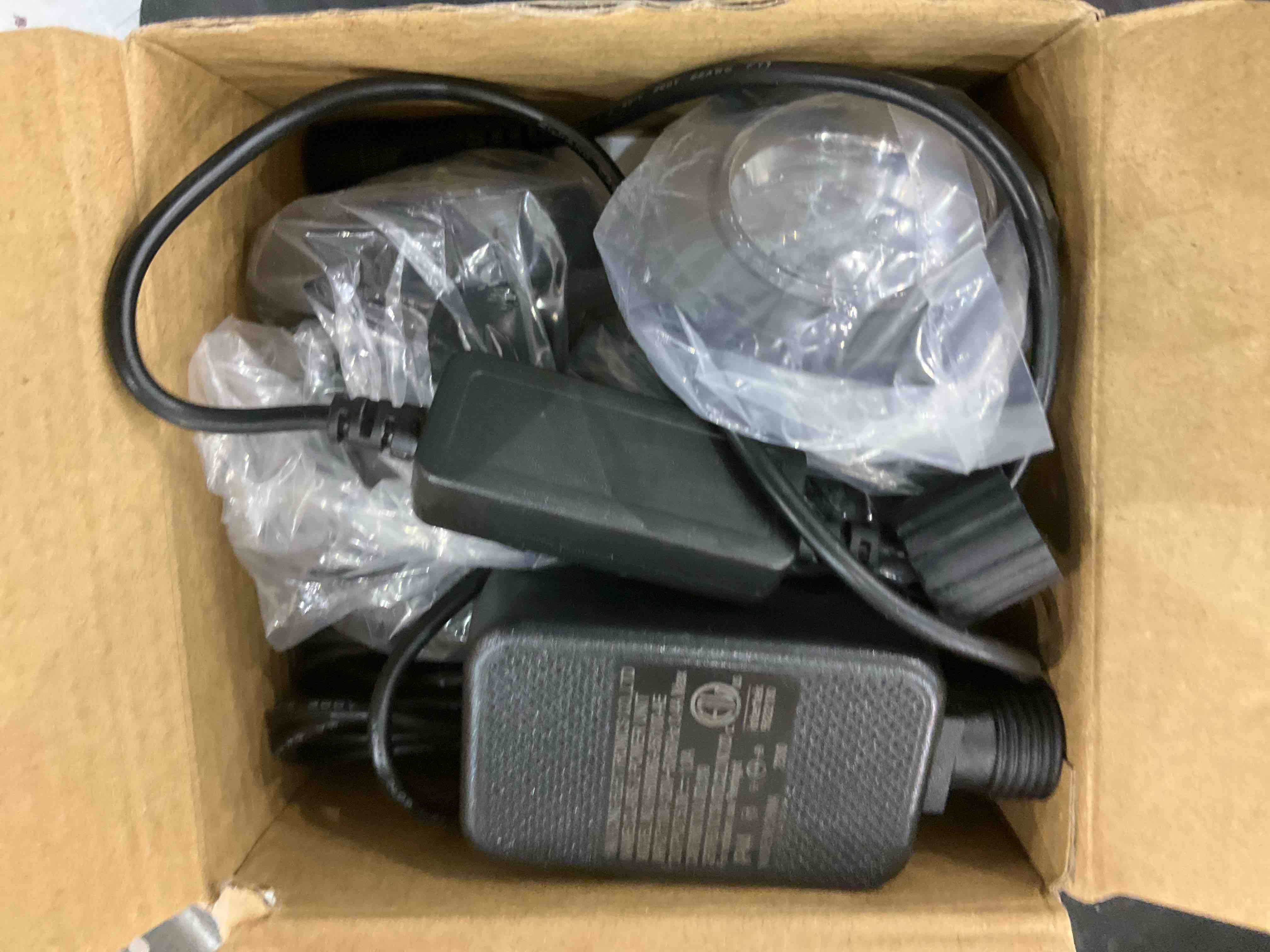 https://s3.amazonaws.com/lotting-images-prod/BargainHunt/EXS01287144_1713962958246.jpeg
