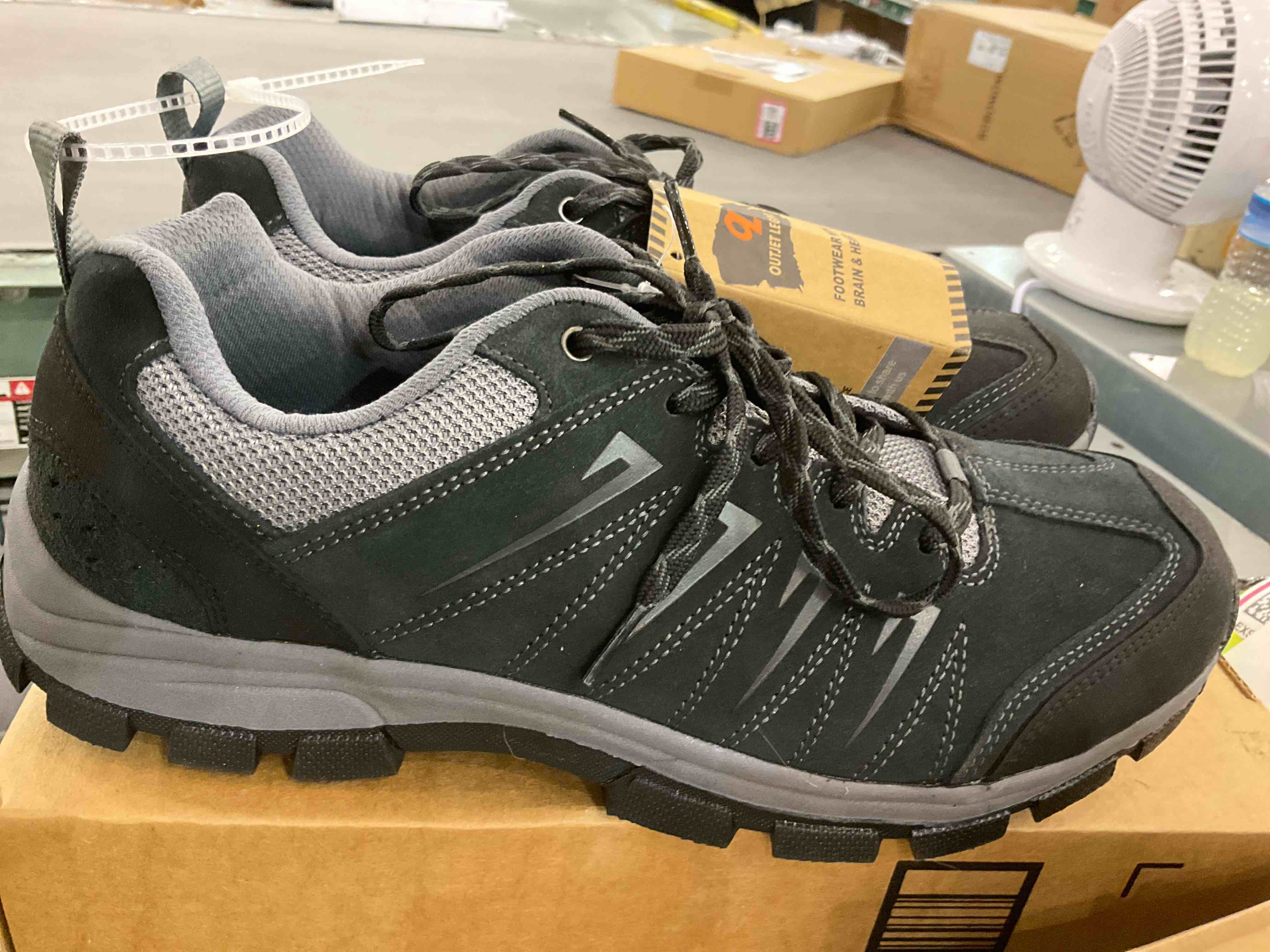 https://s3.amazonaws.com/lotting-images-prod/BargainHunt/EXS01287156_1713970719444.jpeg