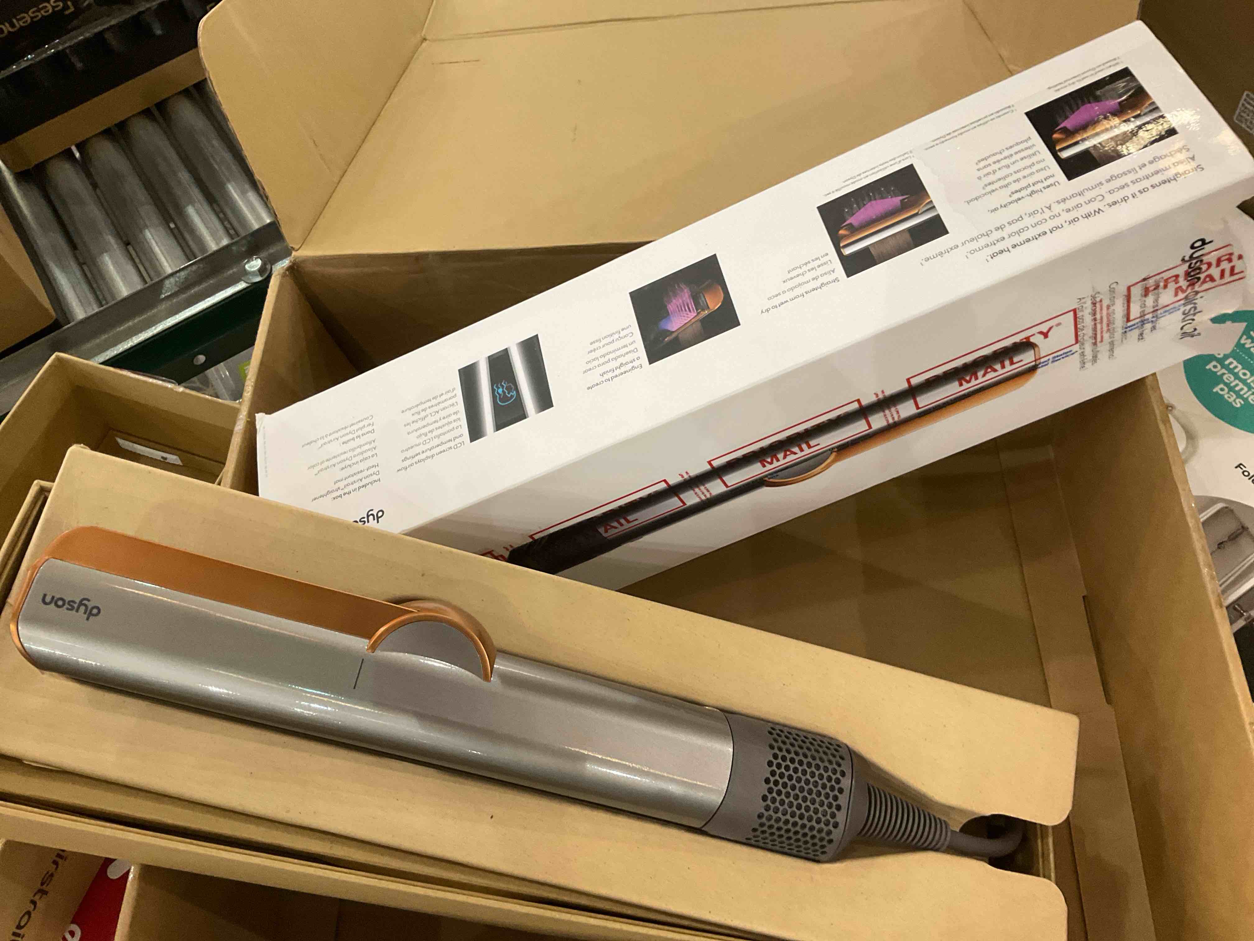 https://s3.amazonaws.com/lotting-images-prod/BargainHunt/EXS01287395_1715002689811.jpeg