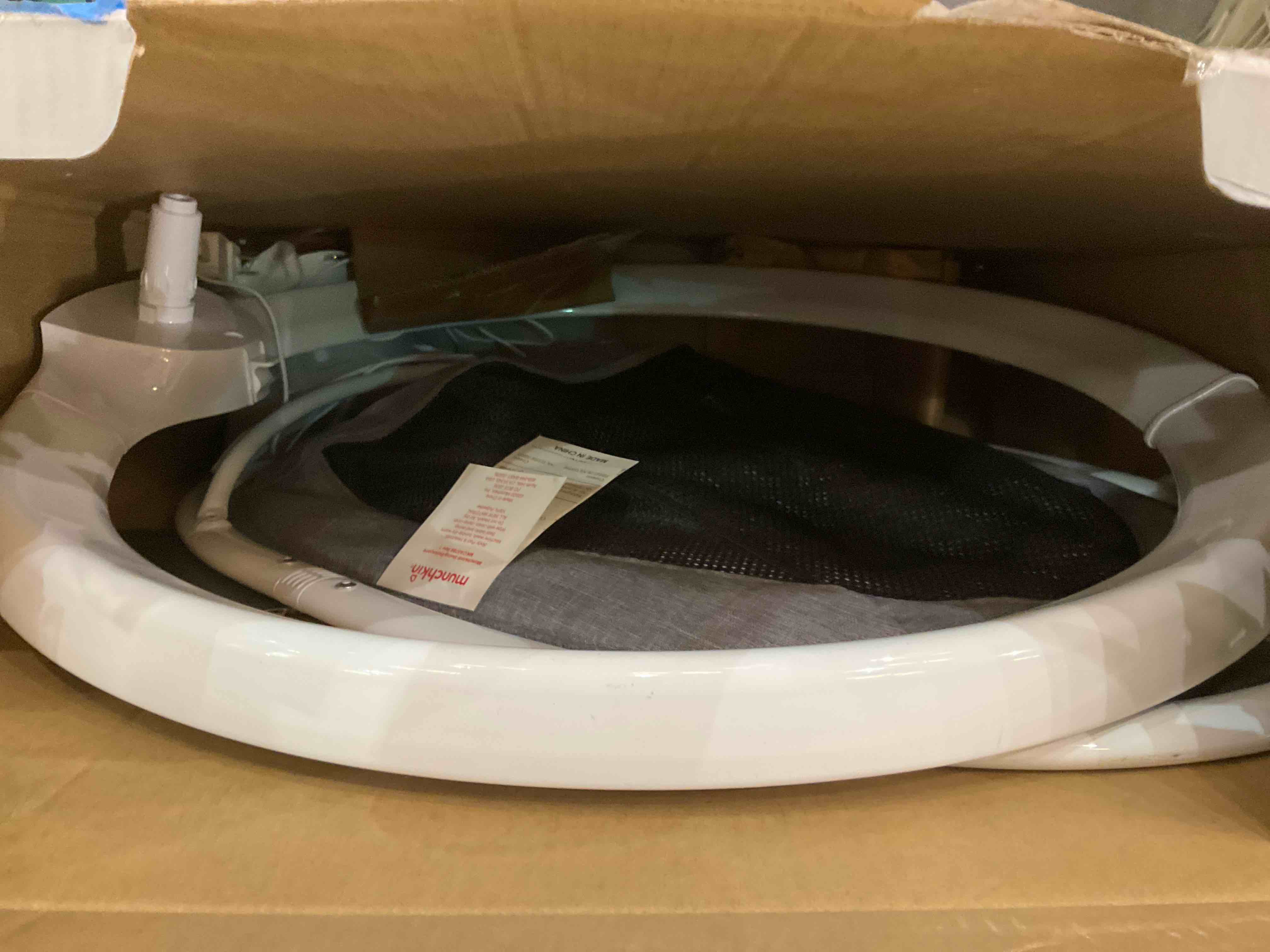 https://s3.amazonaws.com/lotting-images-prod/BargainHunt/EXS01287403_1715004529014.jpeg