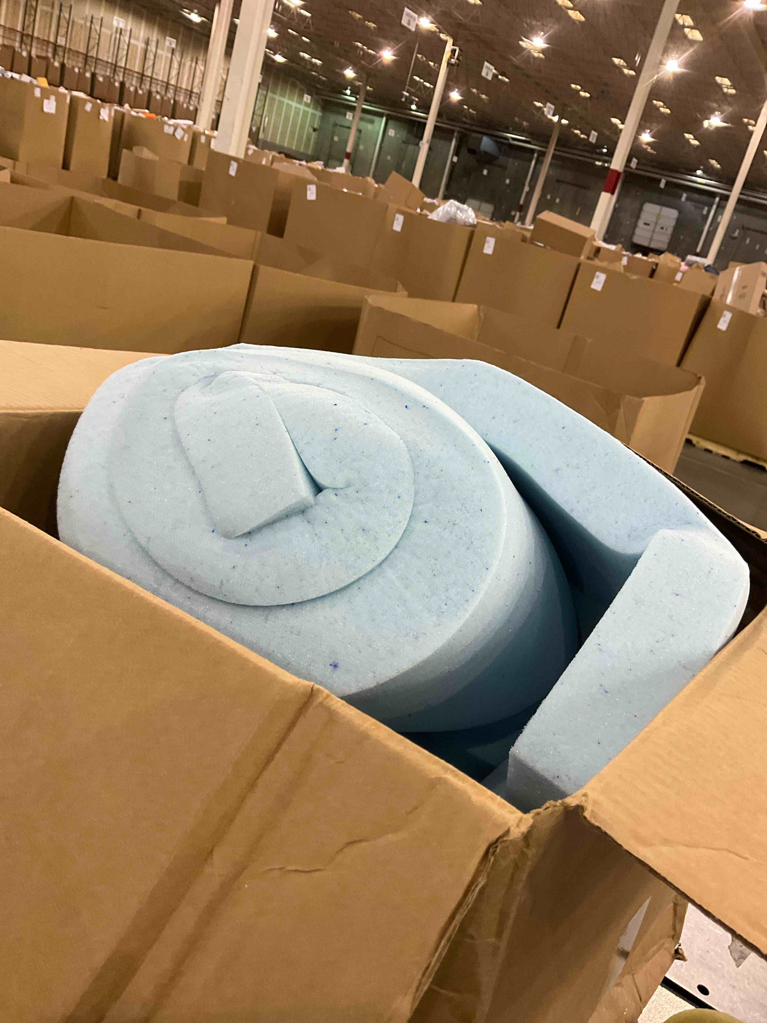 https://s3.amazonaws.com/lotting-images-prod/BargainHunt/EXS01287553_1712844642318.jpeg