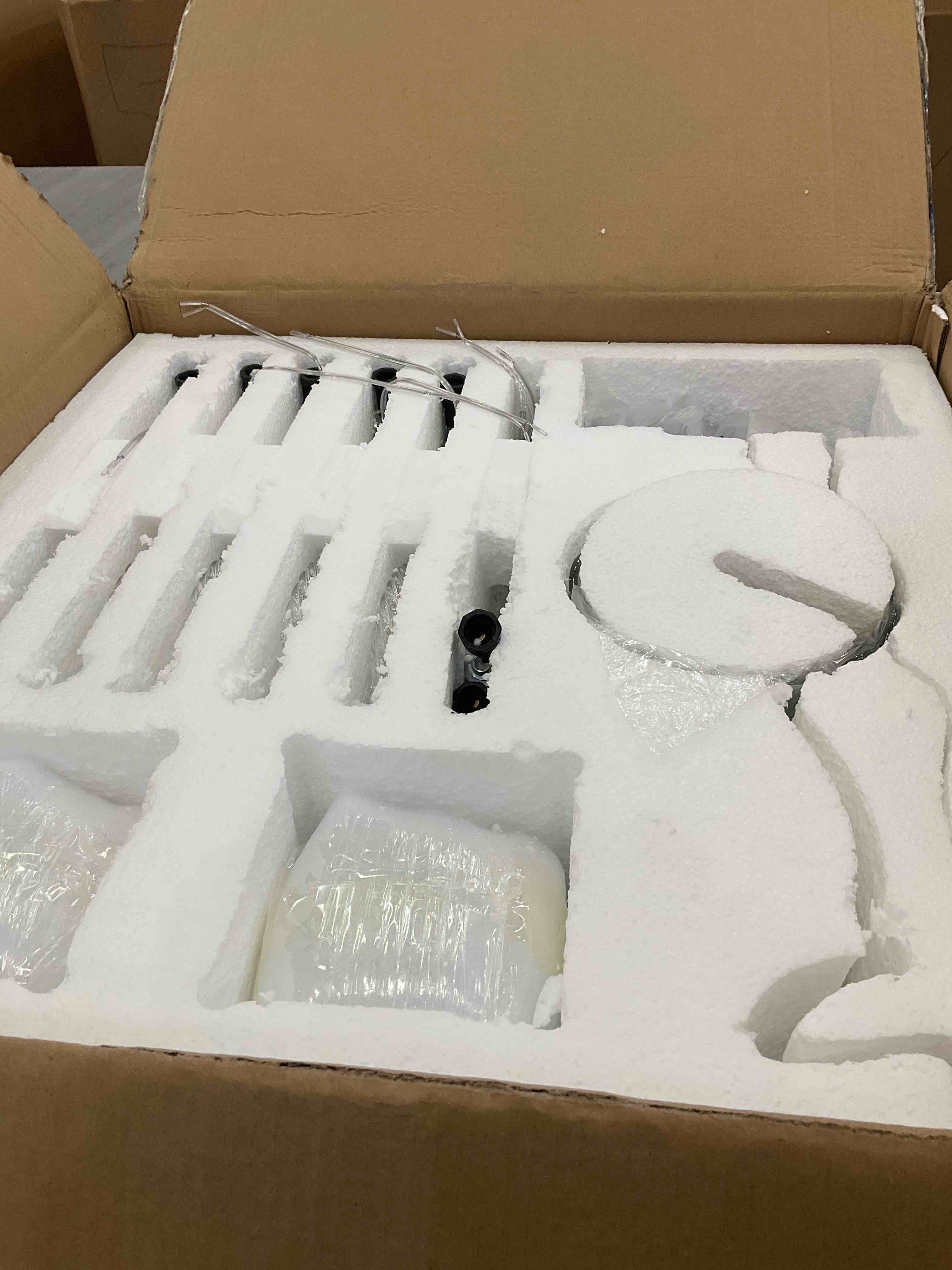 https://s3.amazonaws.com/lotting-images-prod/BargainHunt/EXS01287584_1712849086003.jpeg