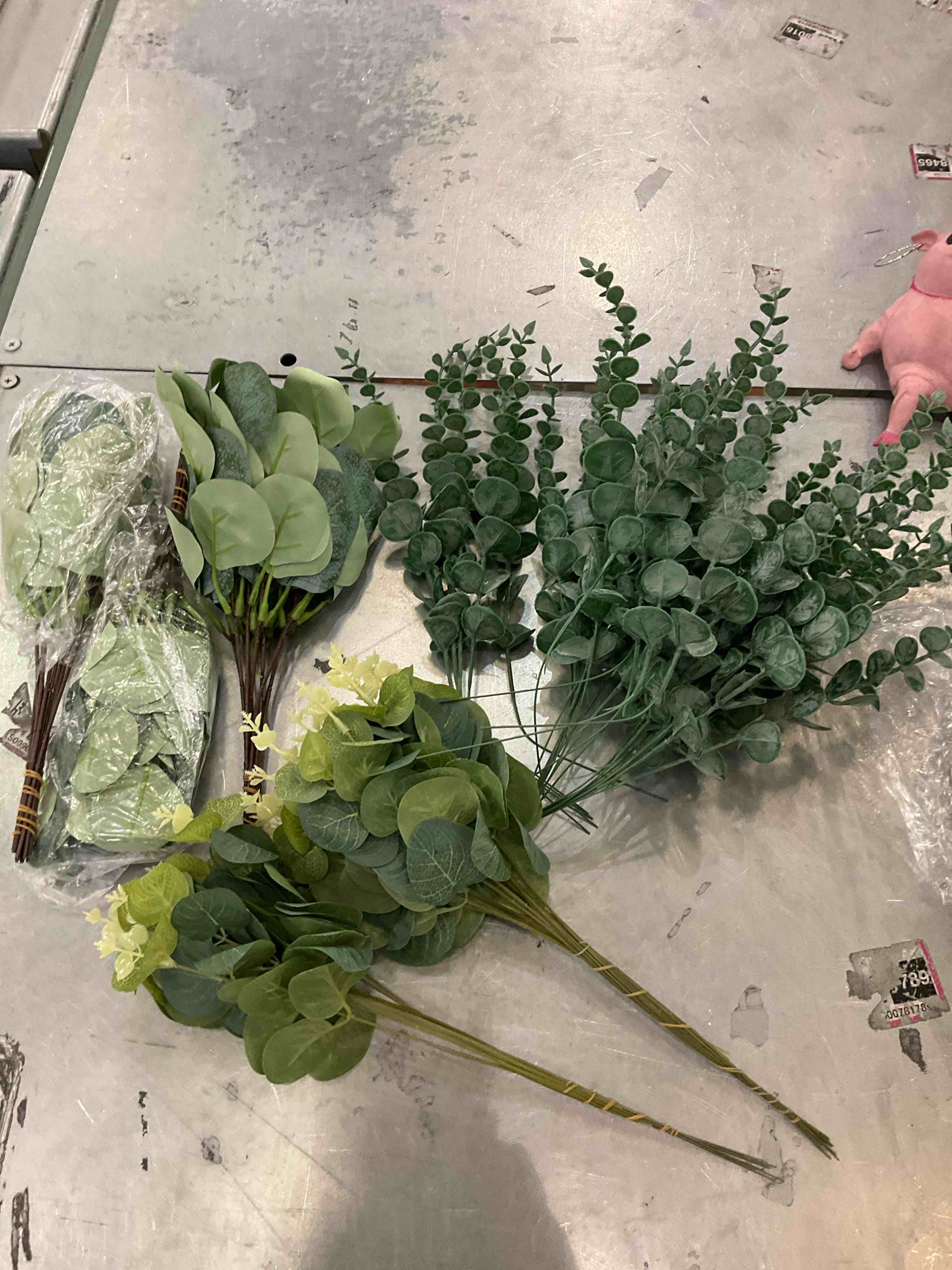 https://s3.amazonaws.com/lotting-images-prod/BargainHunt/EXS01287597_1712854424229.jpeg