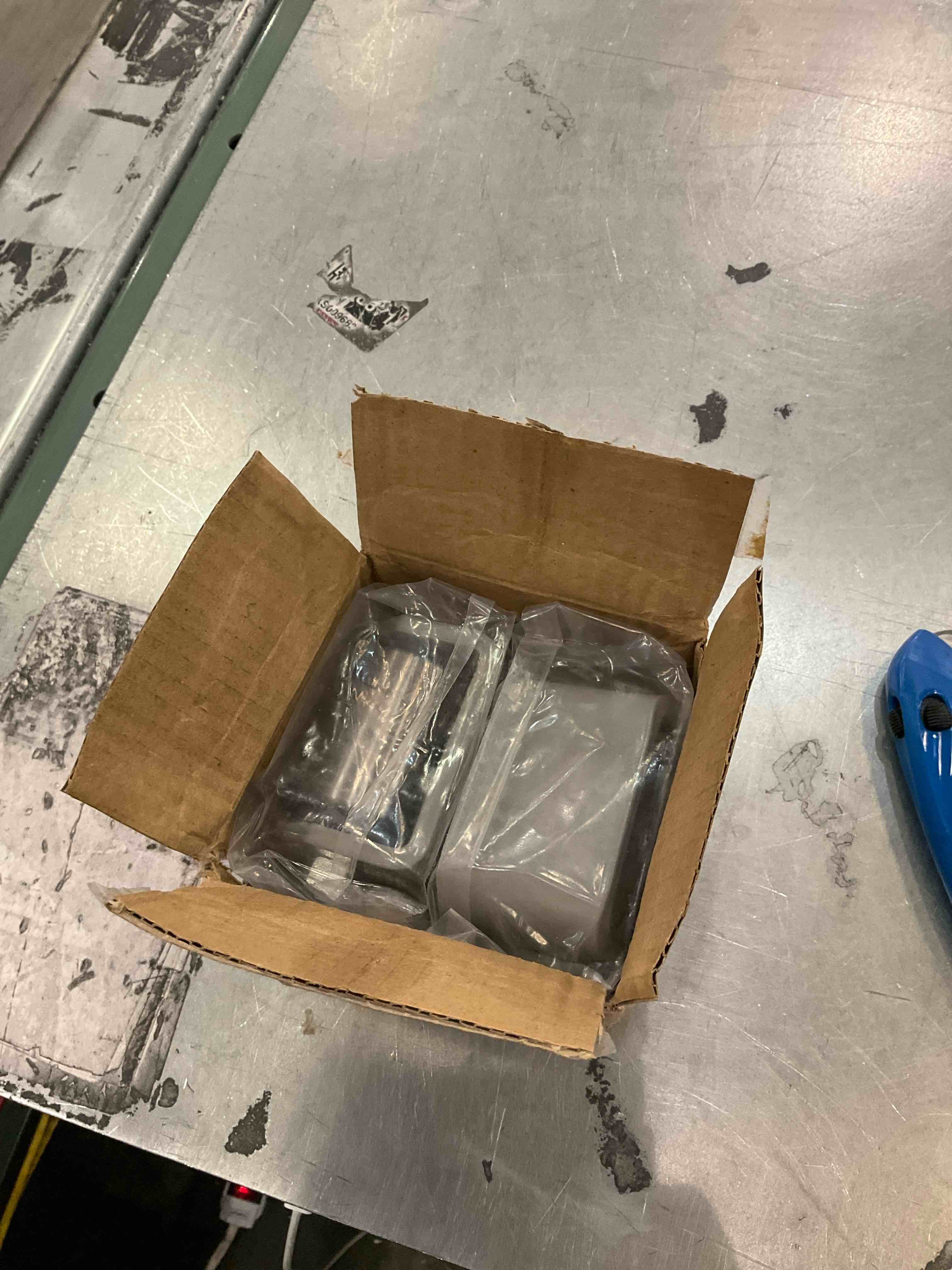 https://s3.amazonaws.com/lotting-images-prod/BargainHunt/EXS01287724_1712930990480.jpeg