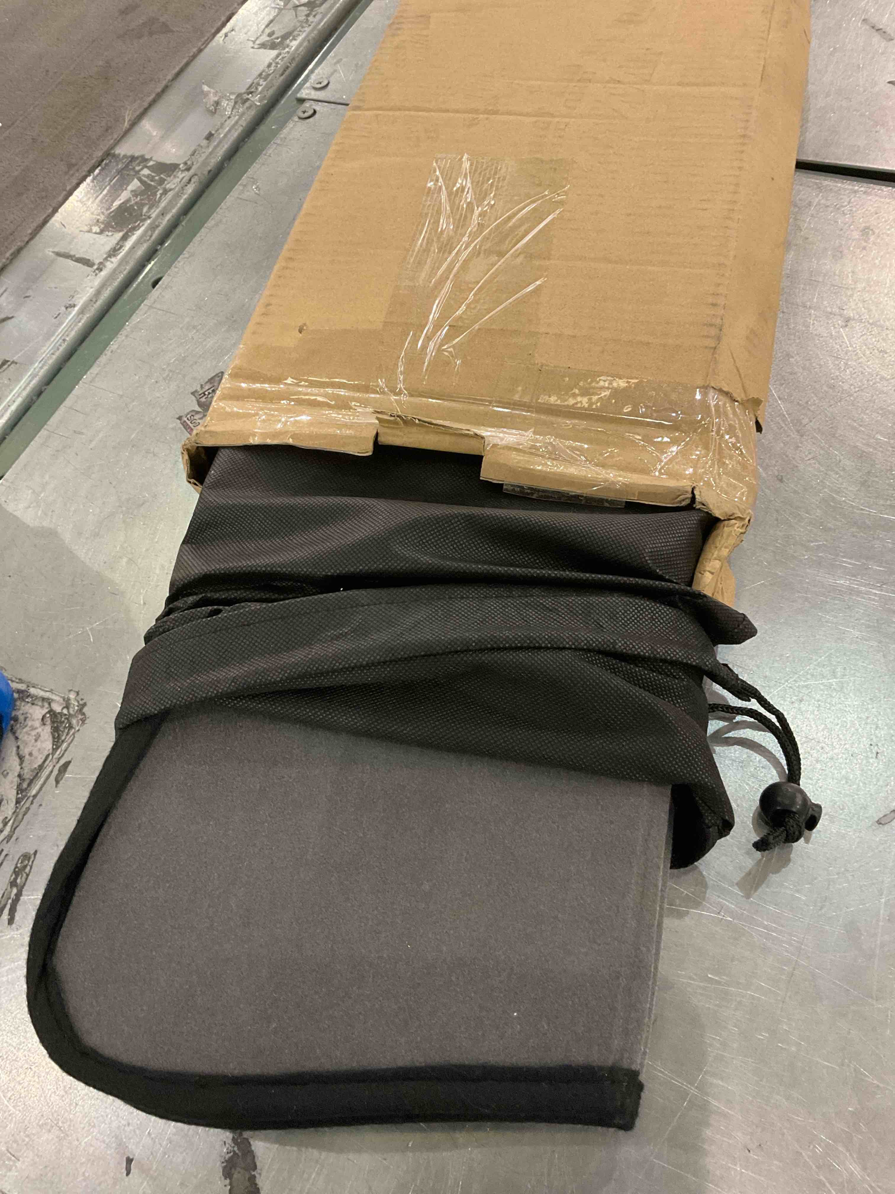 https://s3.amazonaws.com/lotting-images-prod/BargainHunt/EXS01287864_1713182901316.jpeg