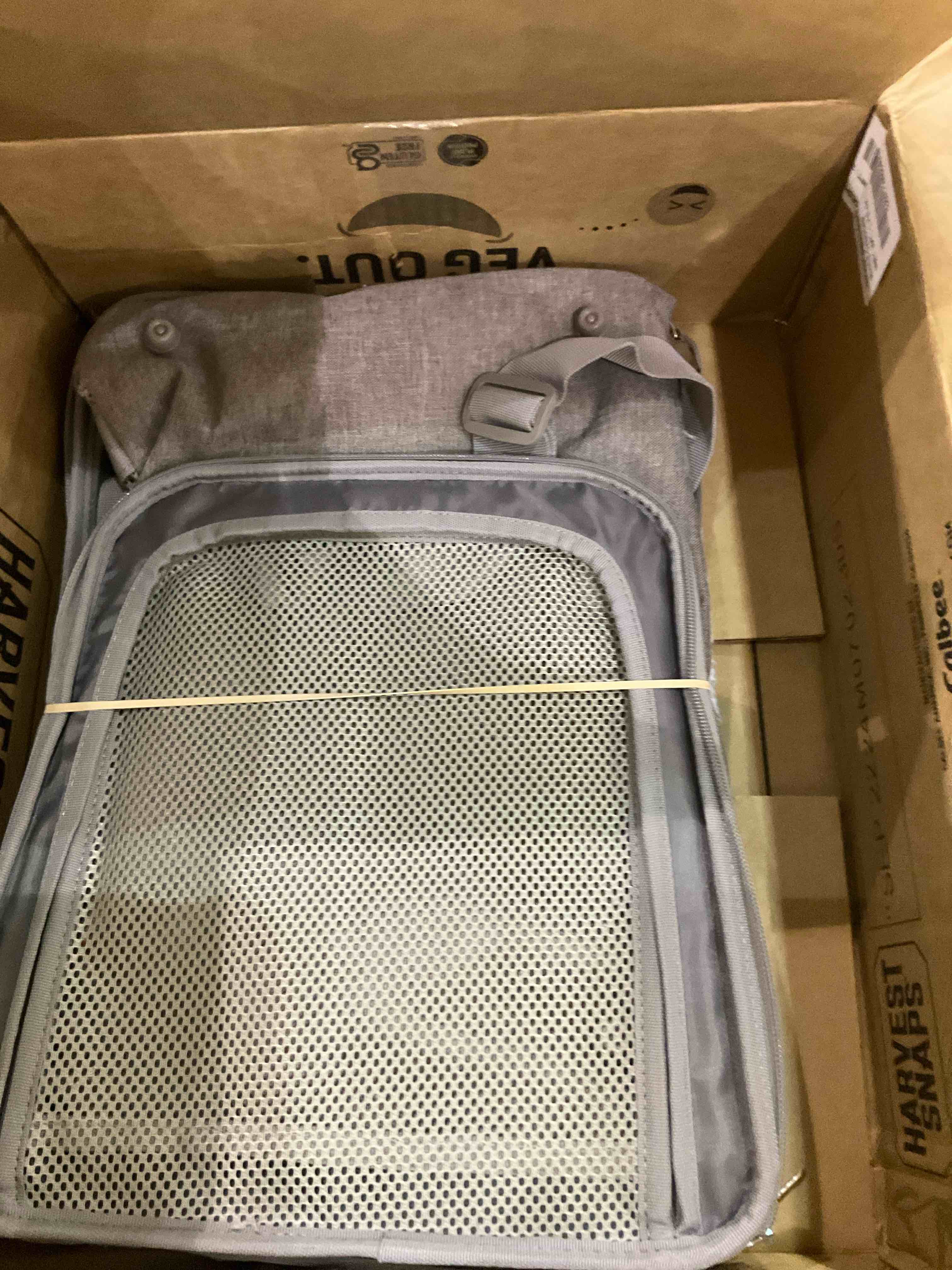 https://s3.amazonaws.com/lotting-images-prod/BargainHunt/EXS01288105_1712664390166.jpeg