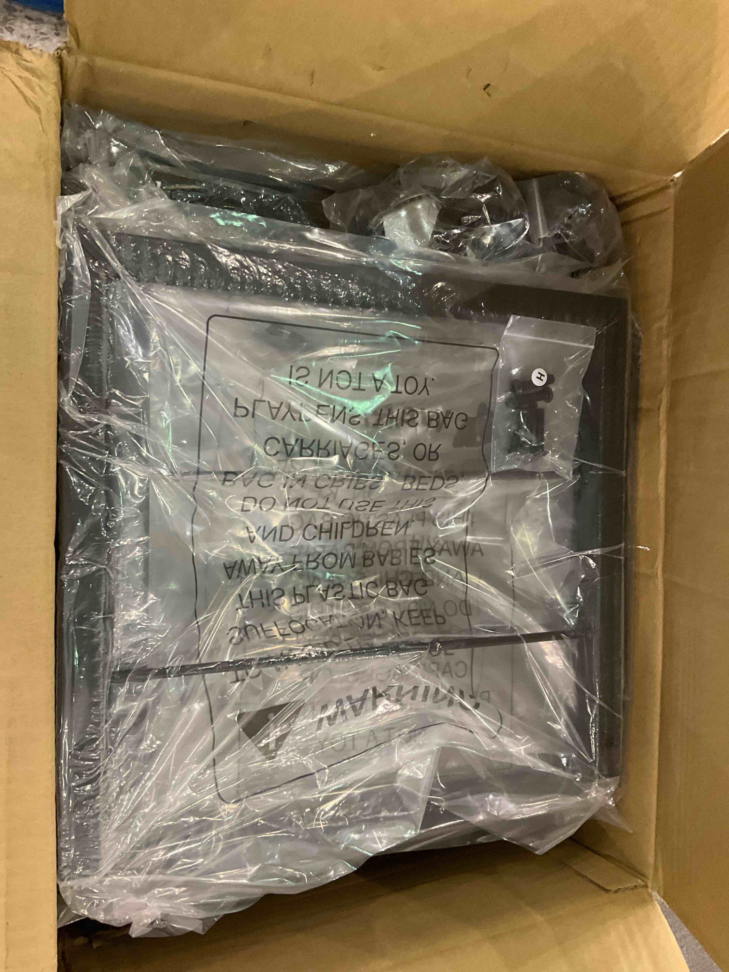 https://s3.amazonaws.com/lotting-images-prod/BargainHunt/EXS01288216_1712748237561.jpeg
