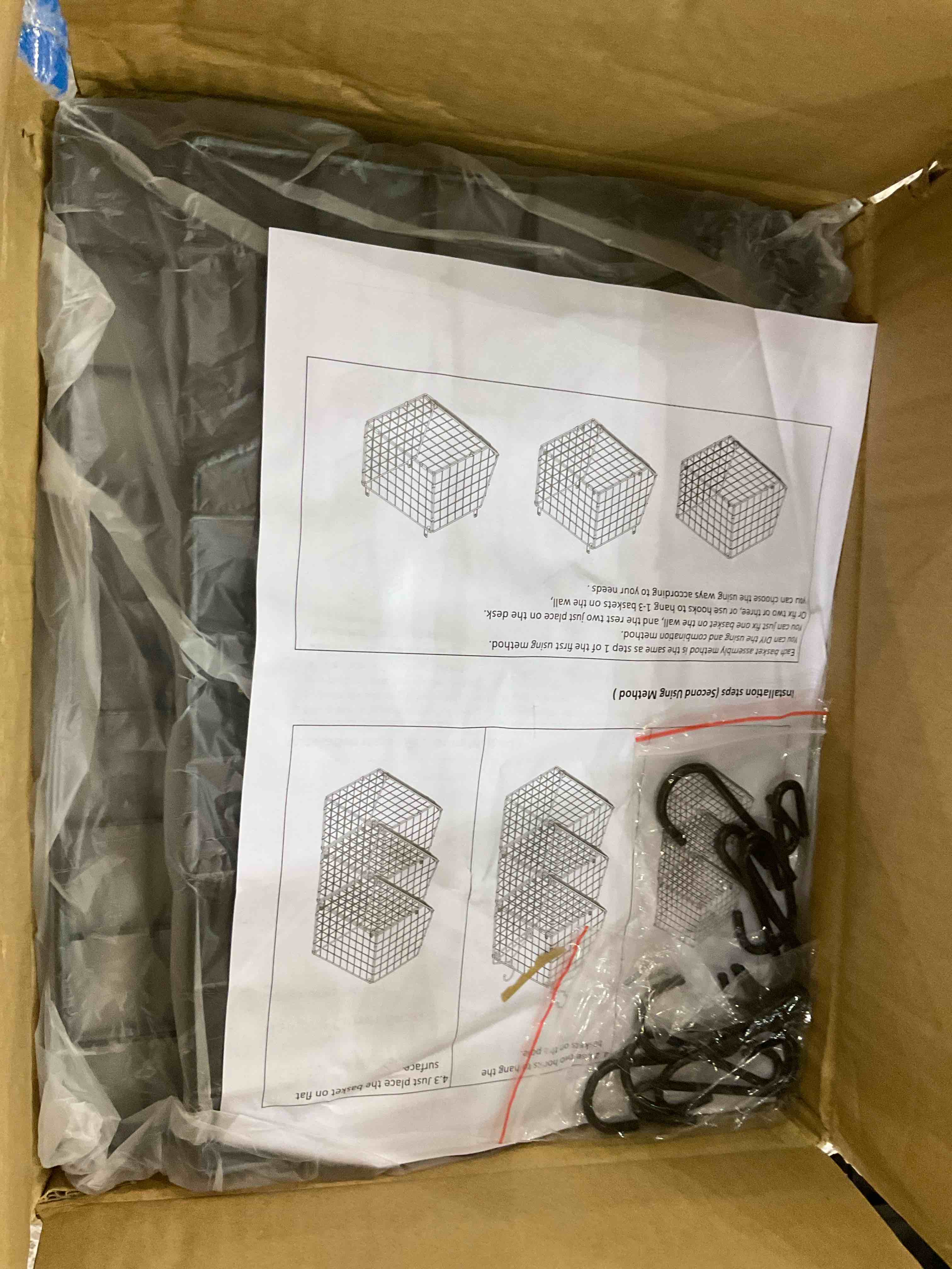 https://s3.amazonaws.com/lotting-images-prod/BargainHunt/EXS01288287_1712761110522.jpeg