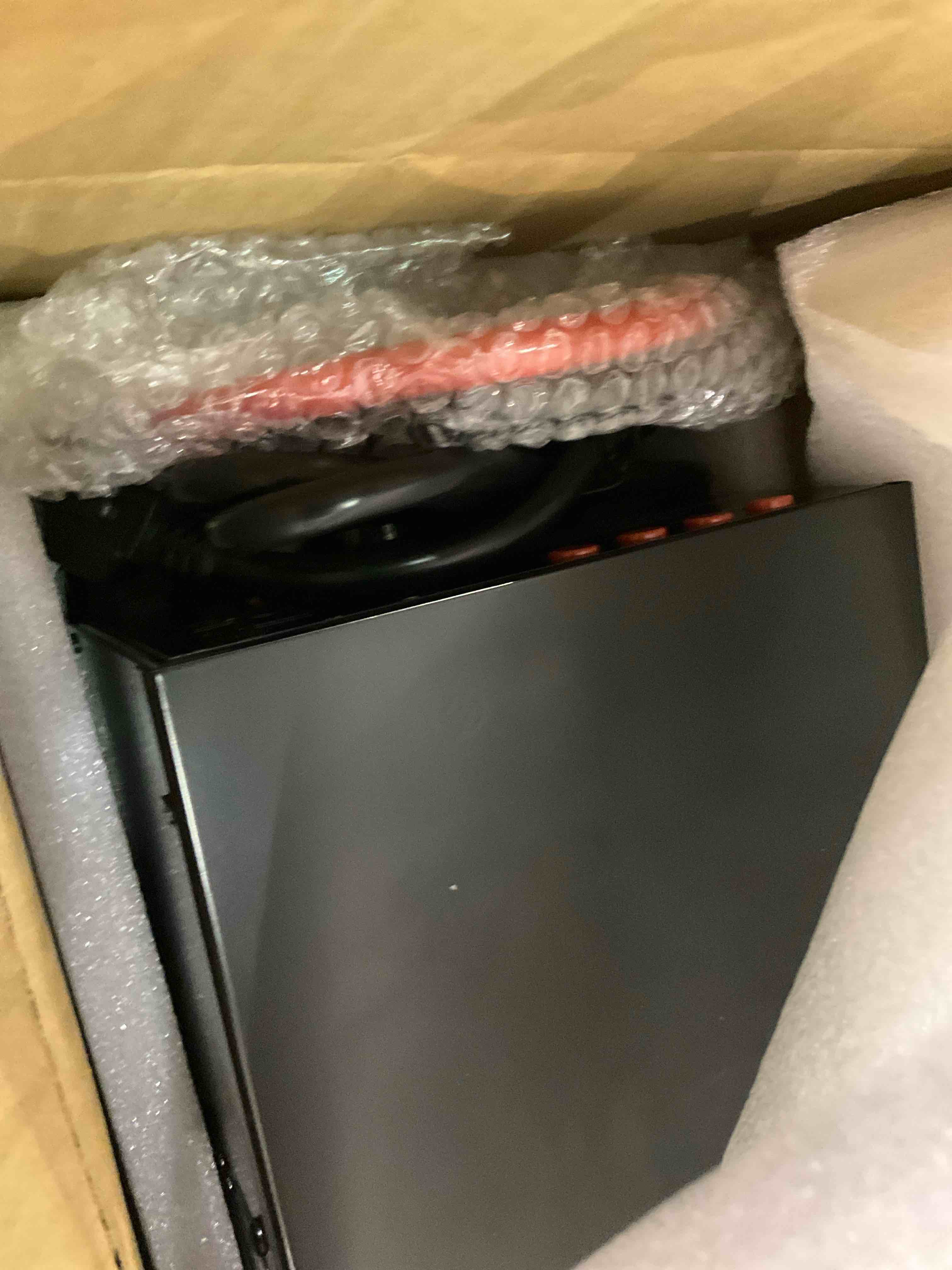 https://s3.amazonaws.com/lotting-images-prod/BargainHunt/EXS01288359_1712834532199.jpeg
