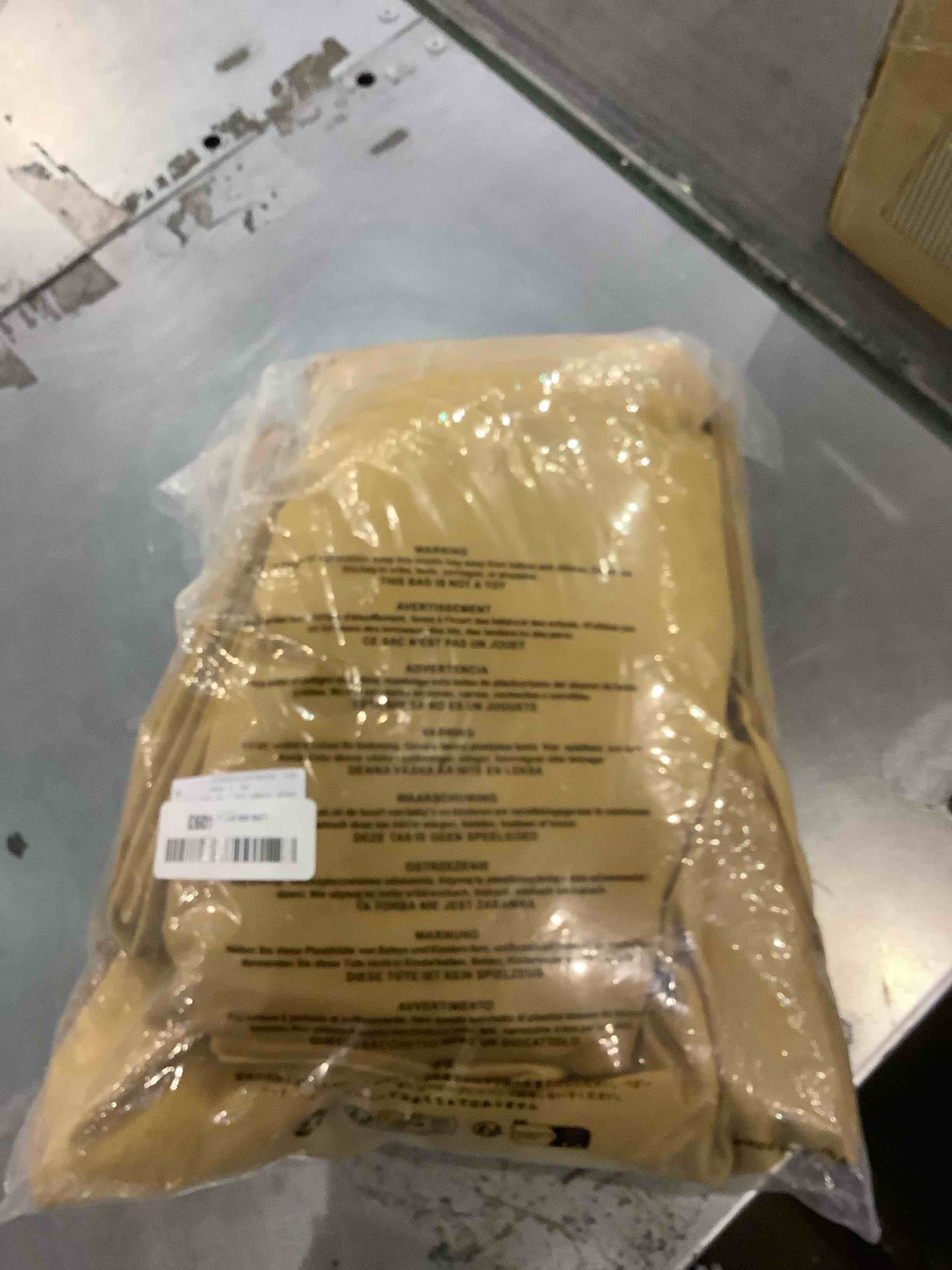 https://s3.amazonaws.com/lotting-images-prod/BargainHunt/EXS01288510_1712835090252.jpeg