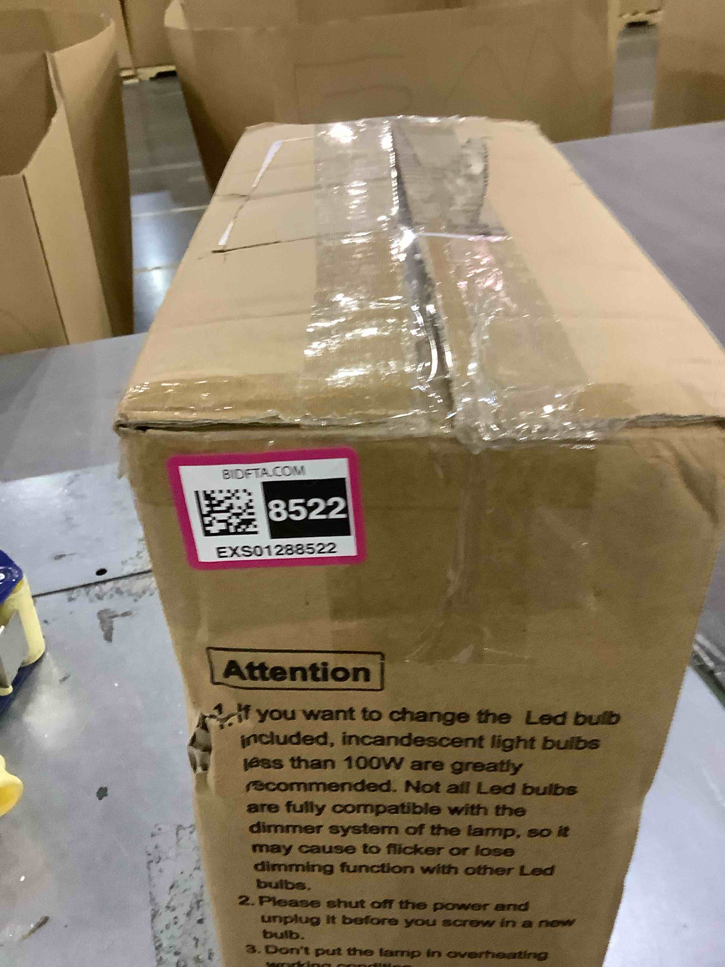 https://s3.amazonaws.com/lotting-images-prod/BargainHunt/EXS01288522_1712837938027.jpeg