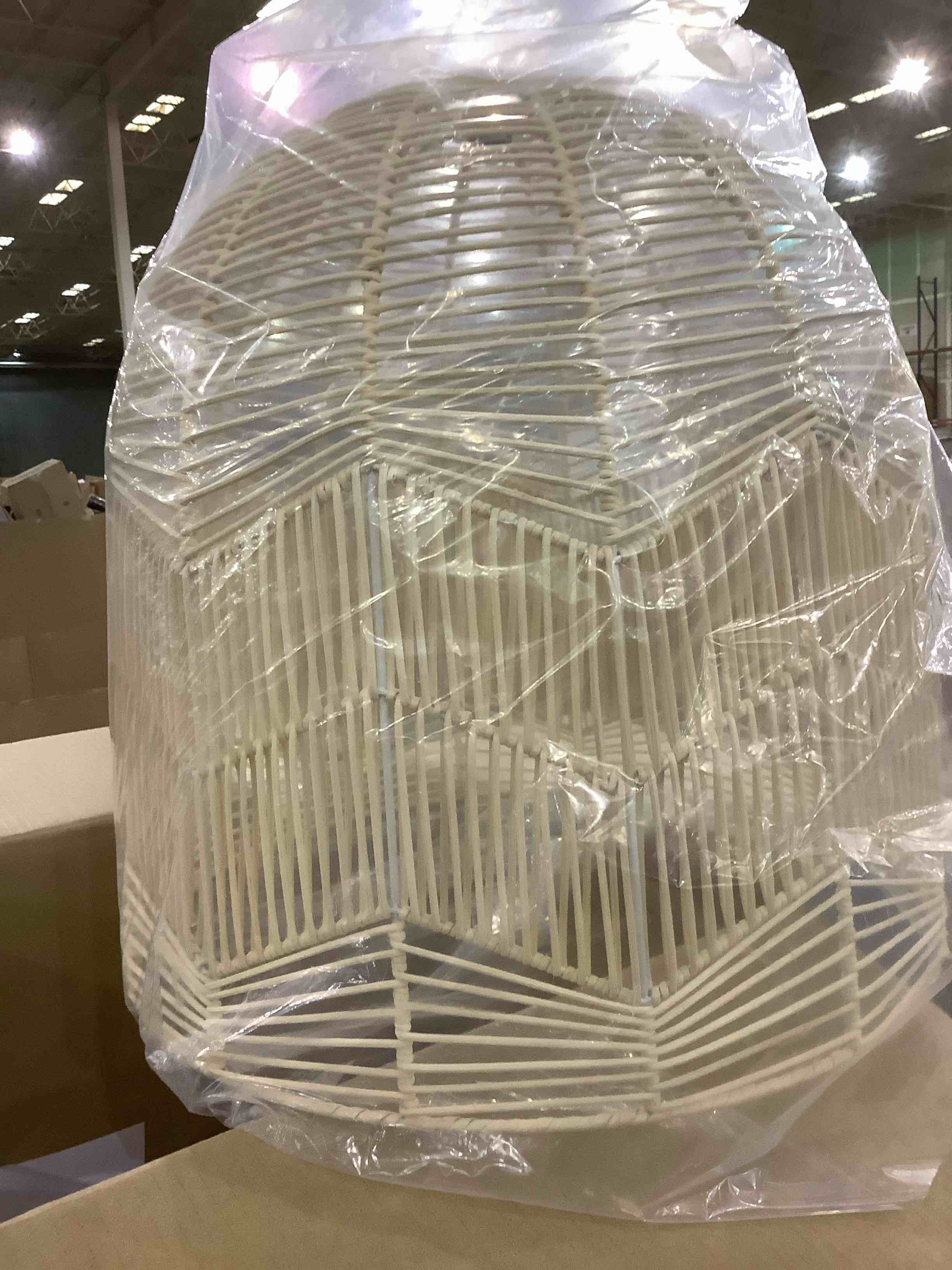 https://s3.amazonaws.com/lotting-images-prod/BargainHunt/EXS01288603_1712850323072.jpeg