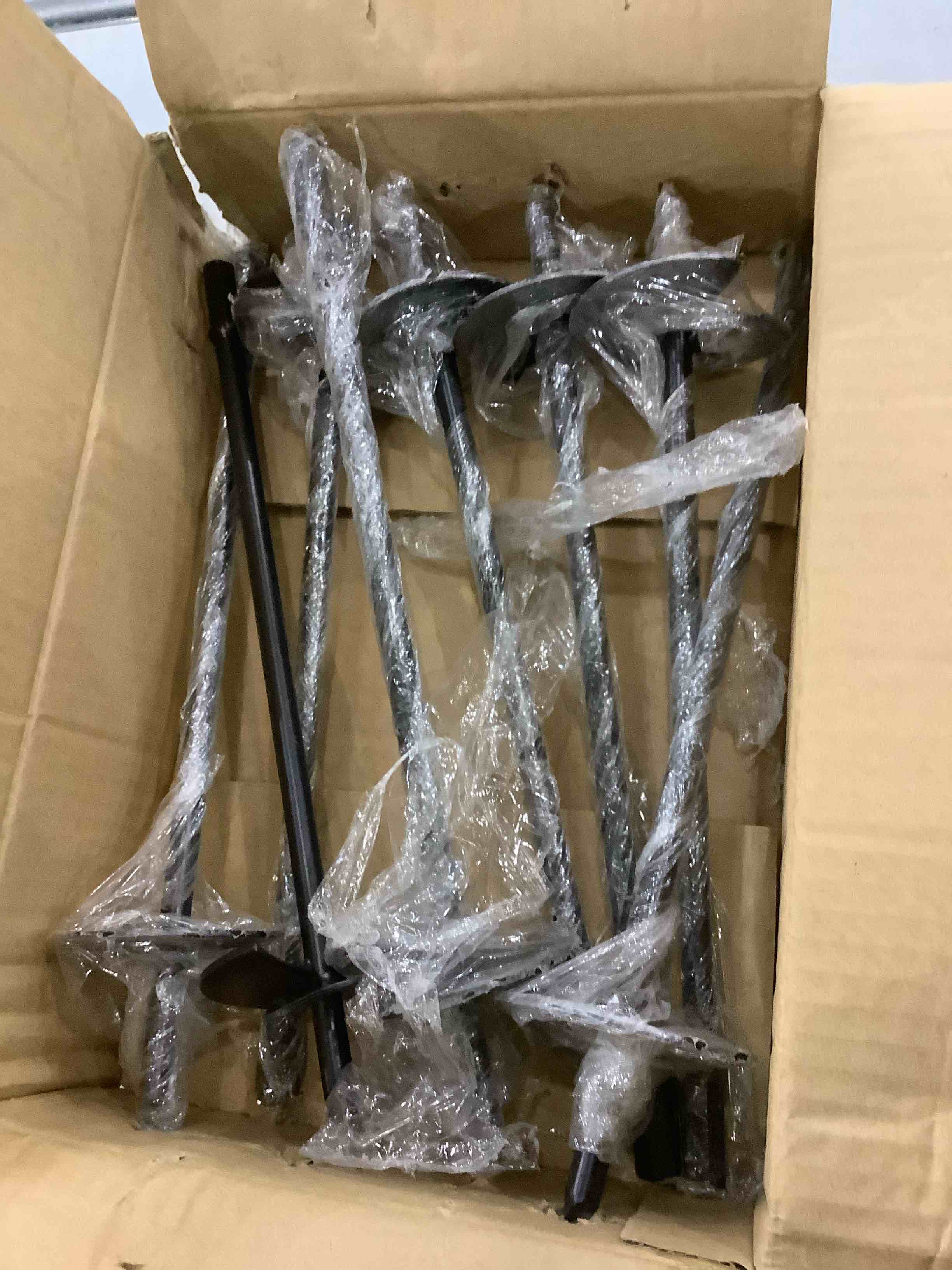 https://s3.amazonaws.com/lotting-images-prod/BargainHunt/EXS01288630_1712859795709.jpeg