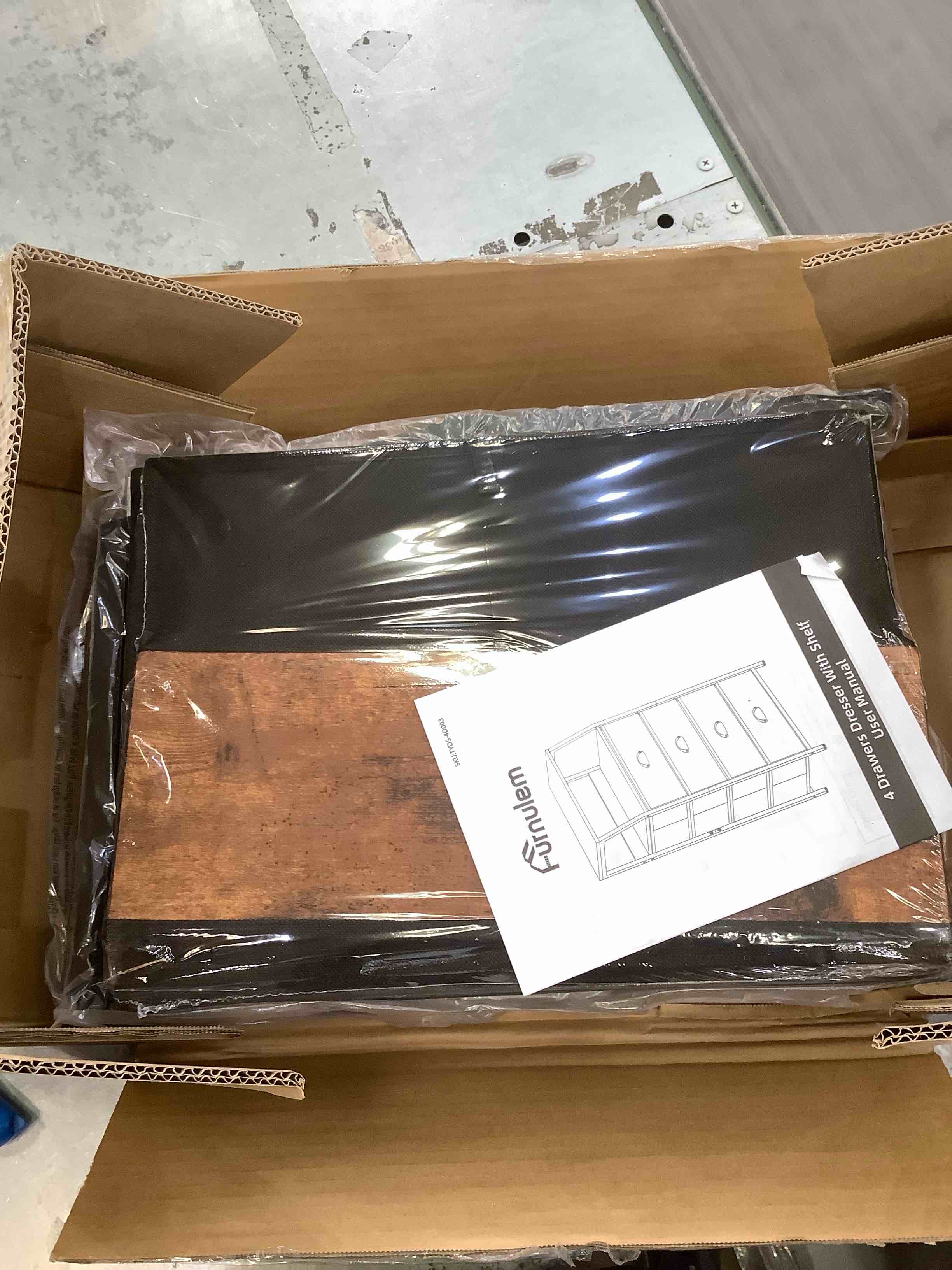 https://s3.amazonaws.com/lotting-images-prod/BargainHunt/EXS01288766_1712936199429.jpeg