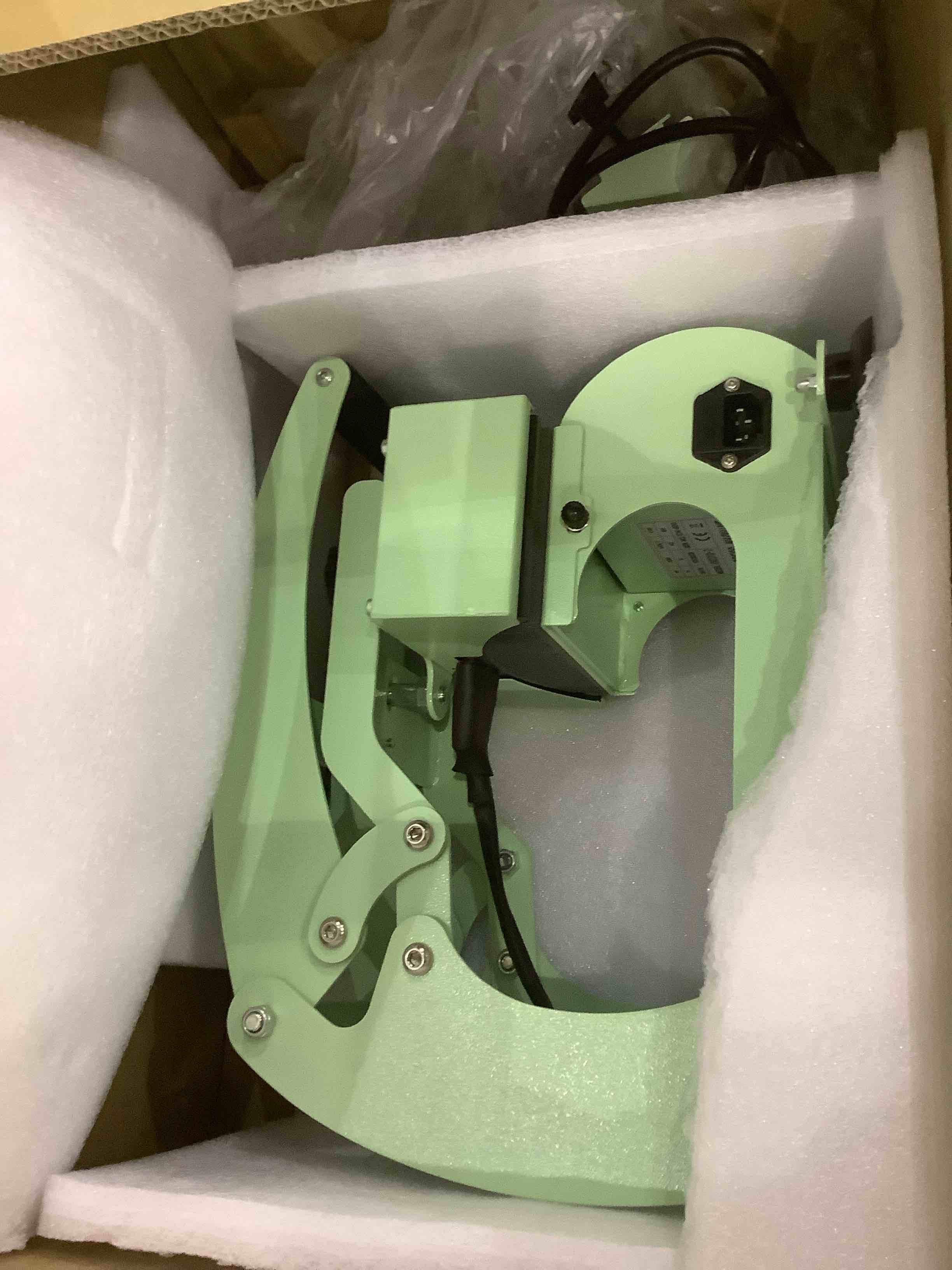 https://s3.amazonaws.com/lotting-images-prod/BargainHunt/EXS01288817_1713181672469.jpeg