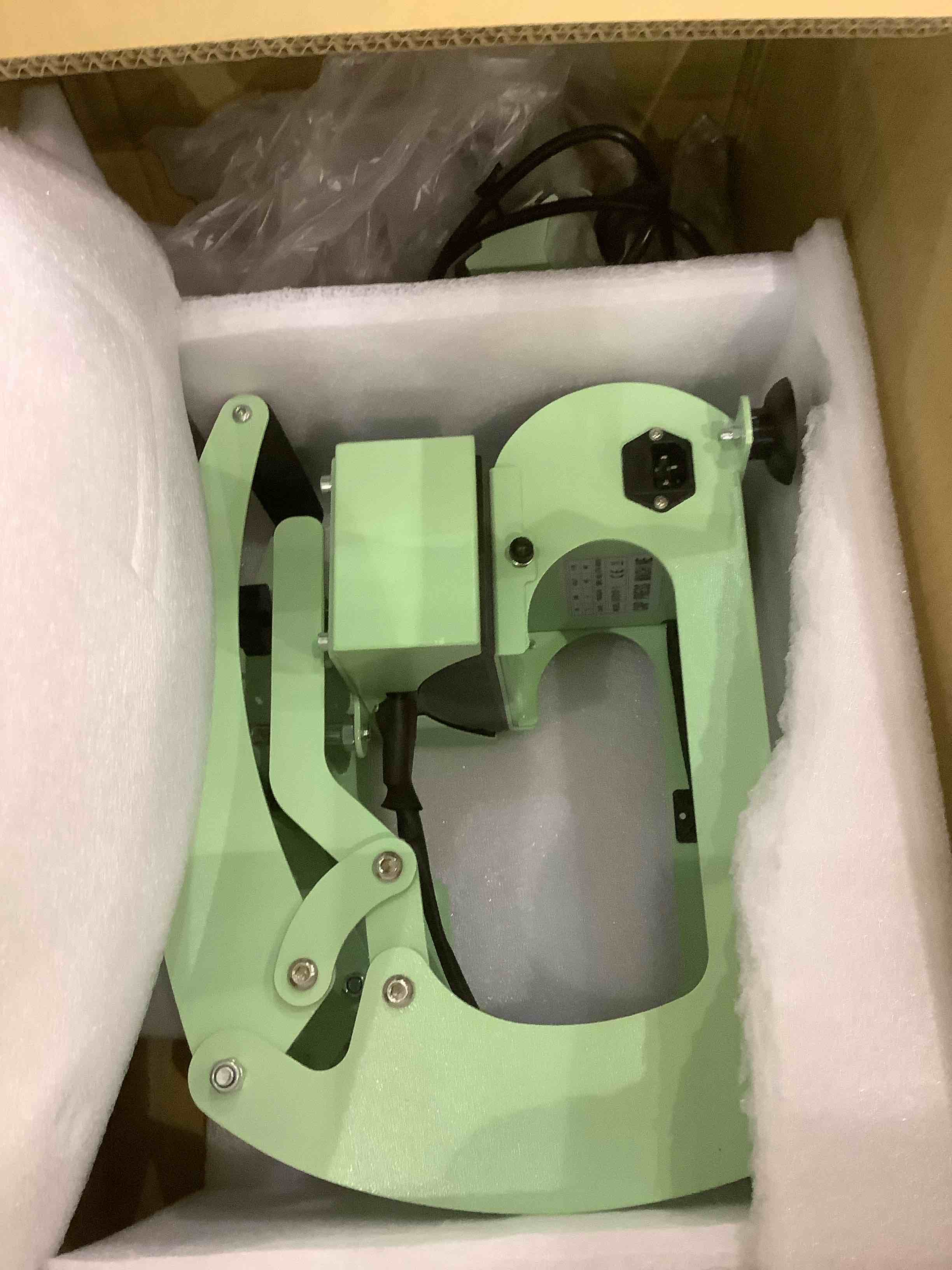 https://s3.amazonaws.com/lotting-images-prod/BargainHunt/EXS01288817_1713181675013.jpeg