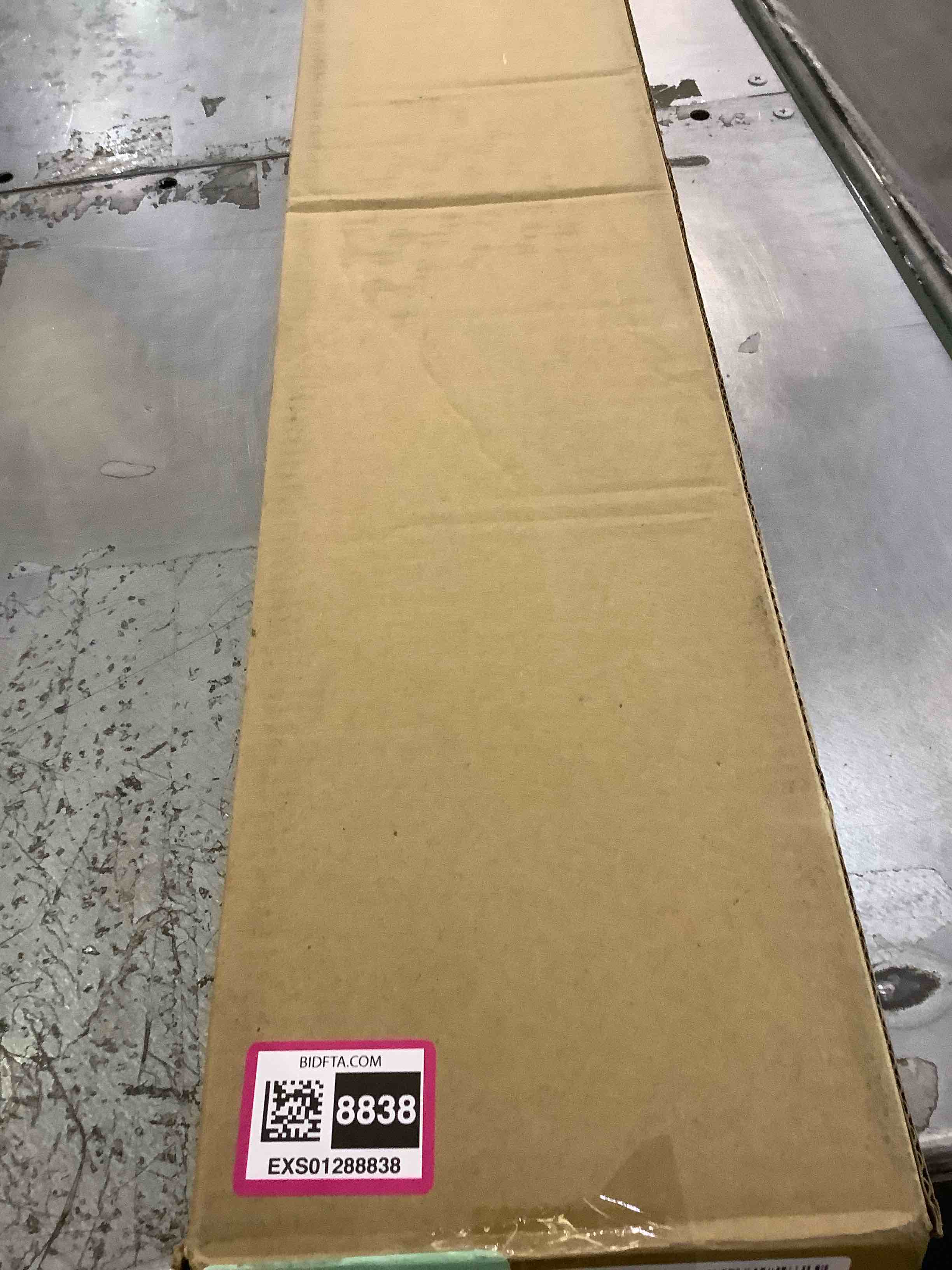 https://s3.amazonaws.com/lotting-images-prod/BargainHunt/EXS01288838_1713185089713.jpeg