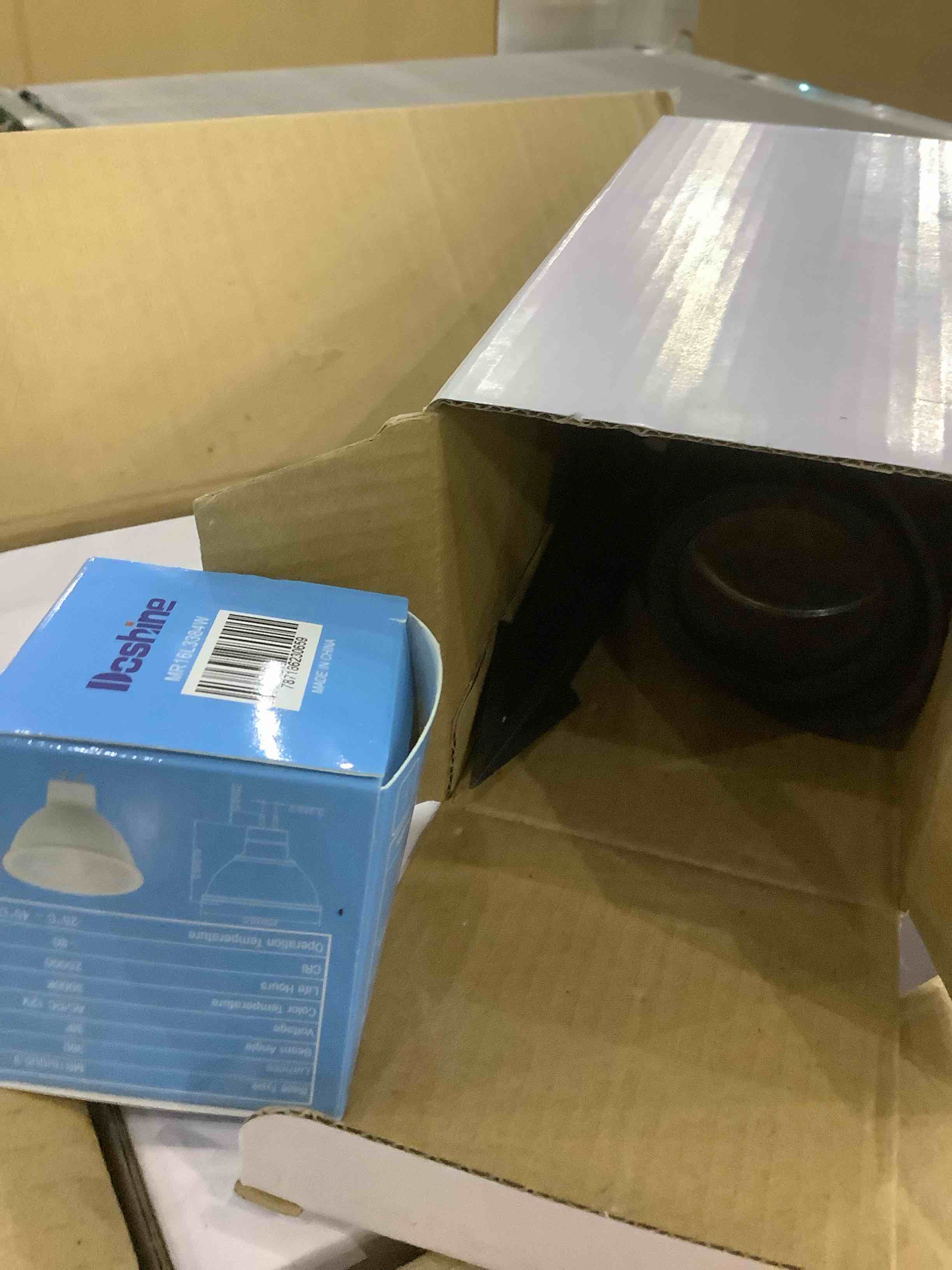 https://s3.amazonaws.com/lotting-images-prod/BargainHunt/EXS01288920_1713357785452.jpeg