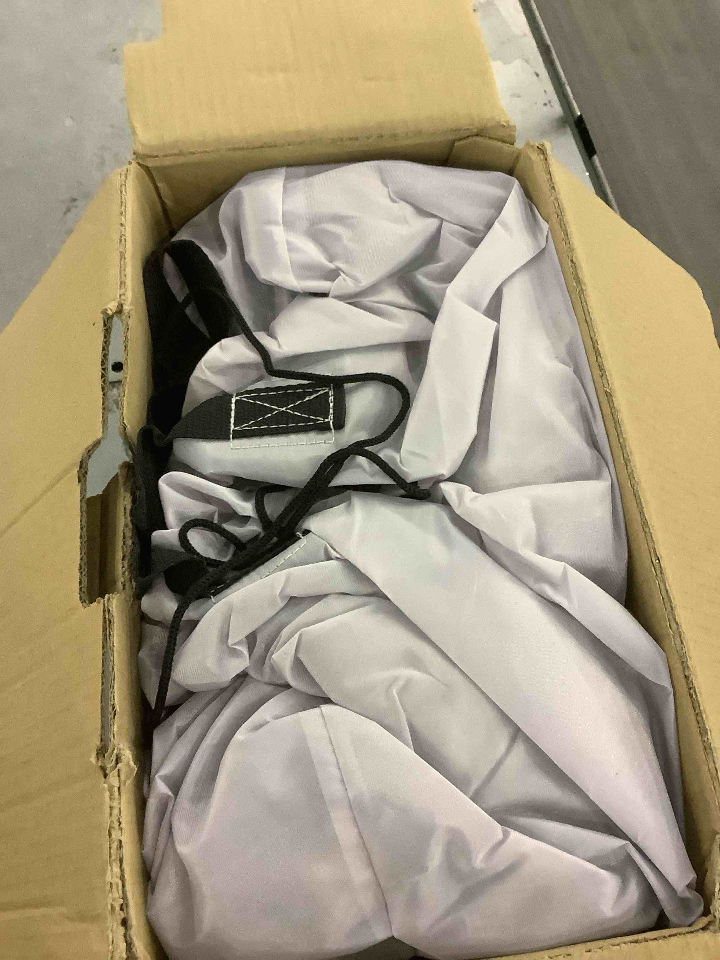 https://s3.amazonaws.com/lotting-images-prod/BargainHunt/EXS01288921_1713358005079.jpeg