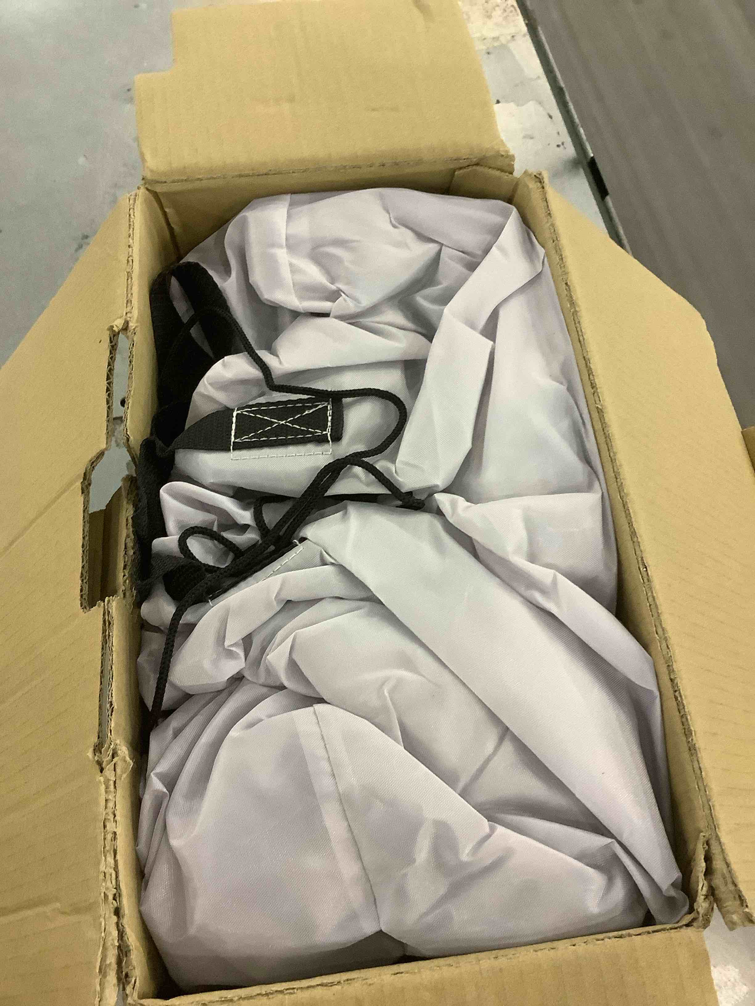 https://s3.amazonaws.com/lotting-images-prod/BargainHunt/EXS01288921_1713358006833.jpeg