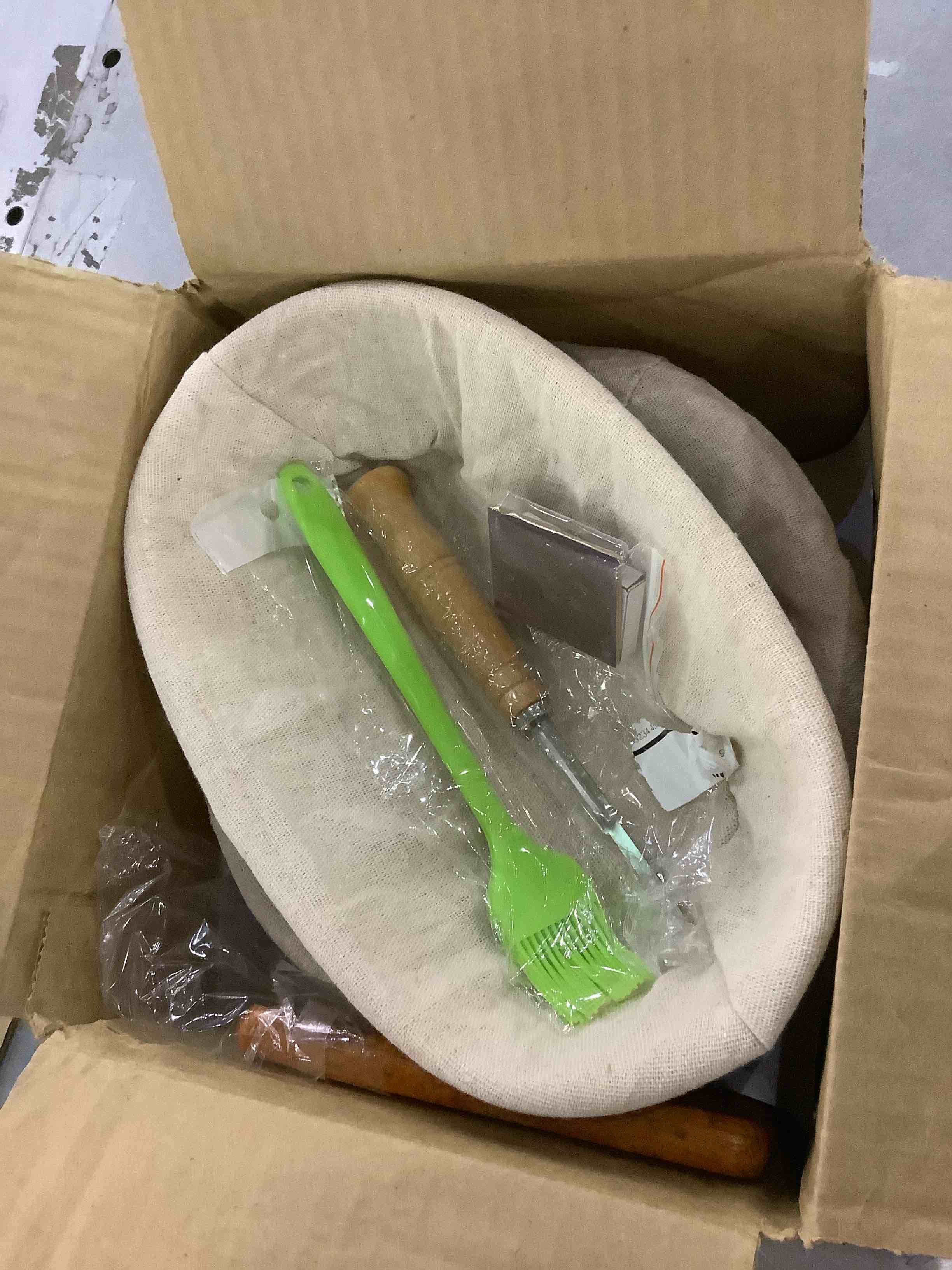https://s3.amazonaws.com/lotting-images-prod/BargainHunt/EXS01288926_1713358480474.jpeg
