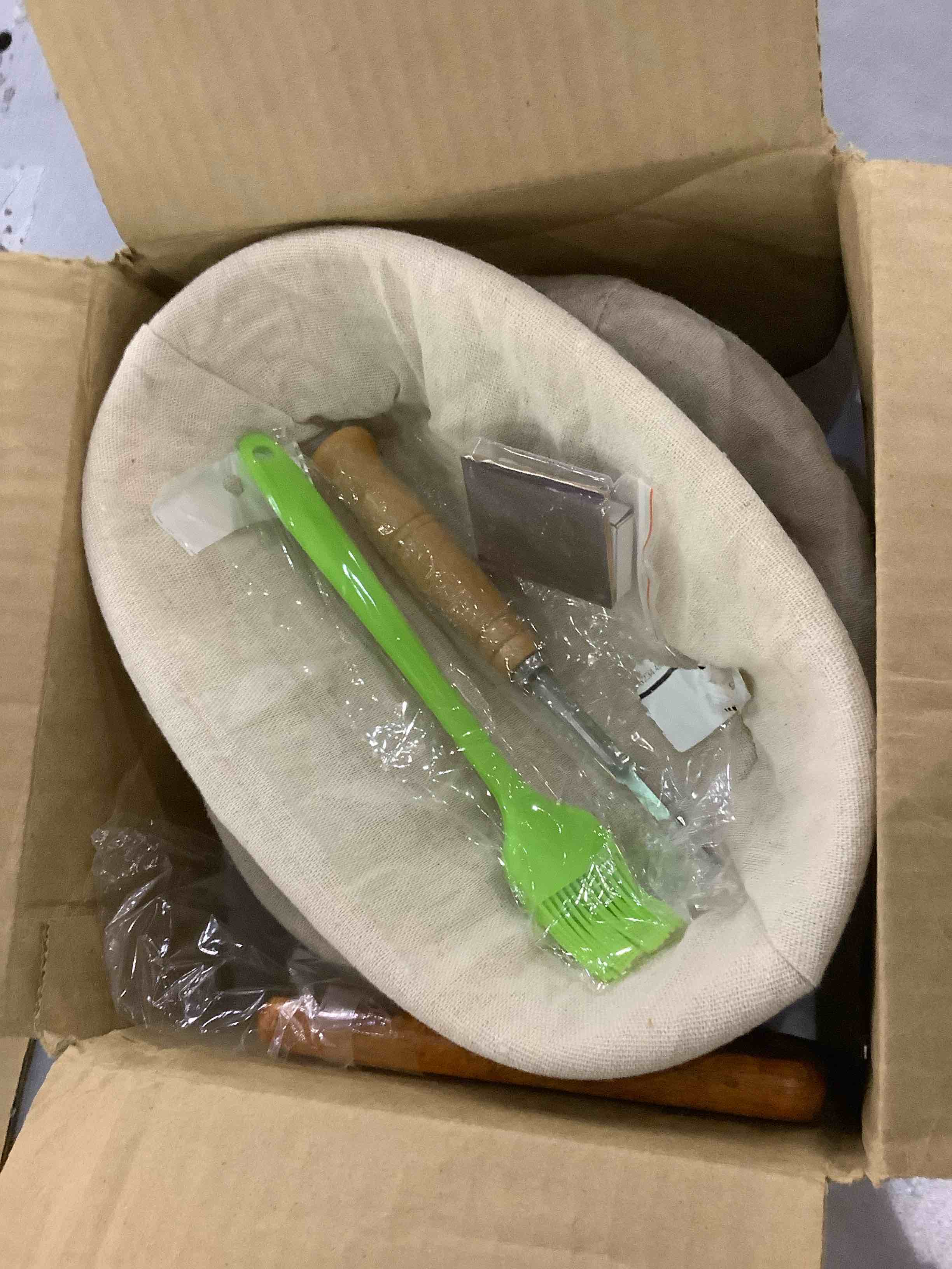 https://s3.amazonaws.com/lotting-images-prod/BargainHunt/EXS01288926_1713358481895.jpeg
