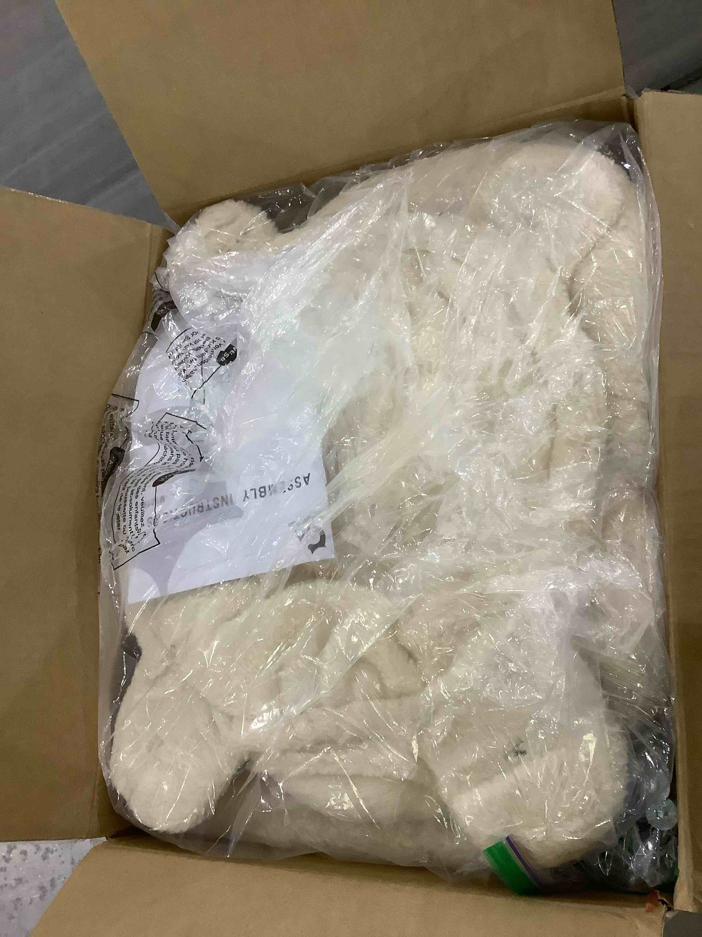 https://s3.amazonaws.com/lotting-images-prod/BargainHunt/EXS01288941_1713529531203.jpeg