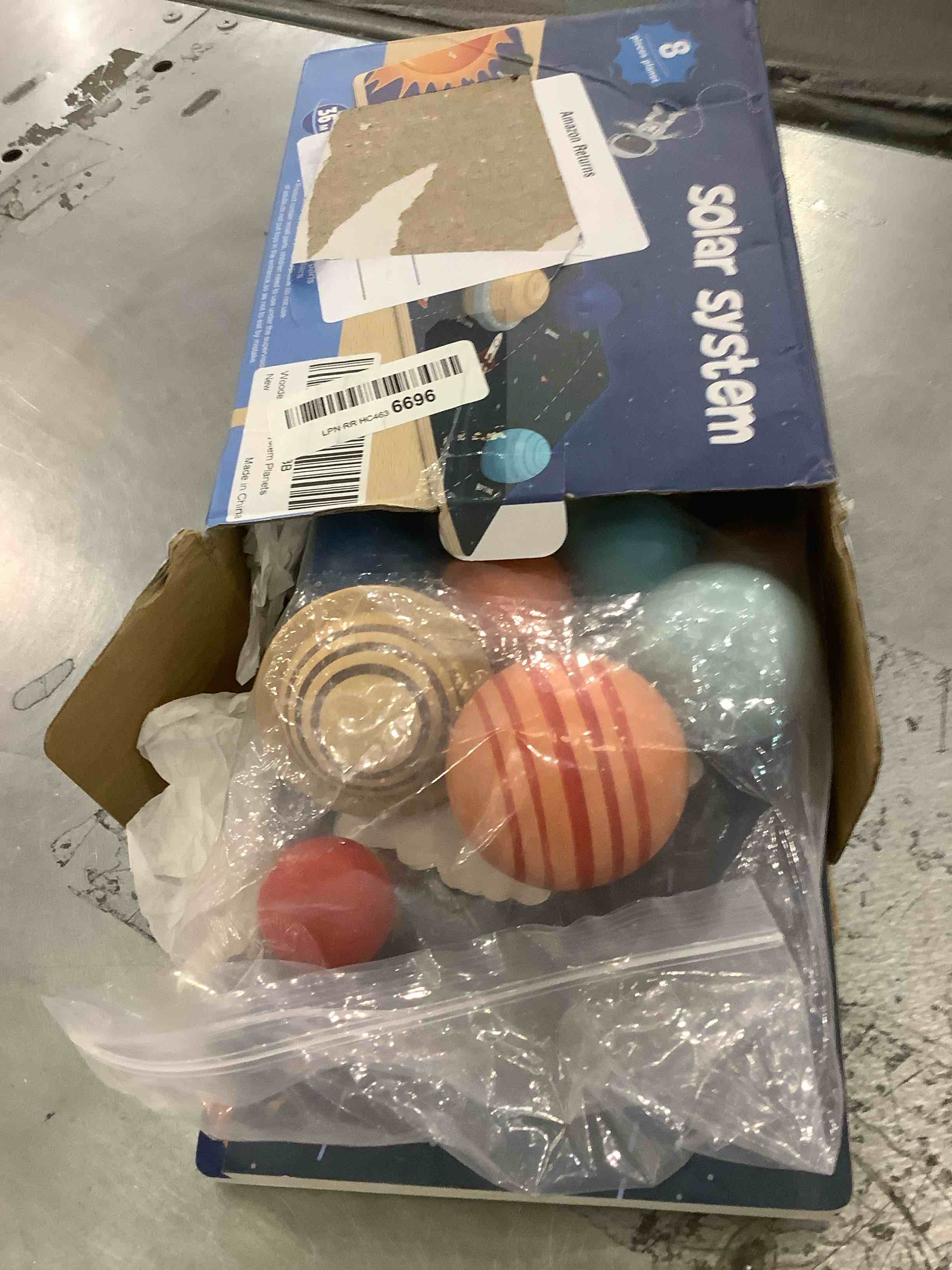 https://s3.amazonaws.com/lotting-images-prod/BargainHunt/EXS01288944_1713530245535.jpeg