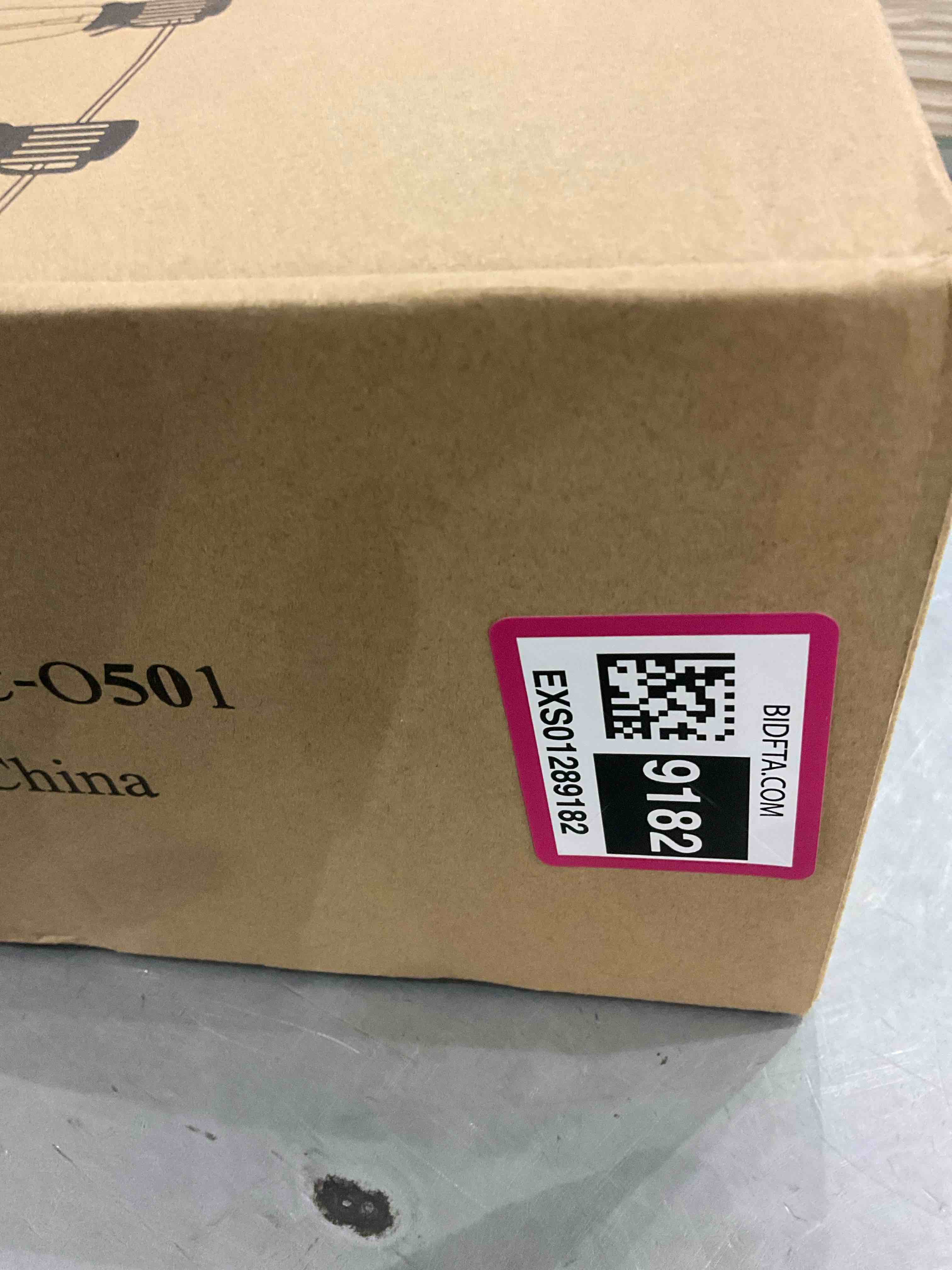 https://s3.amazonaws.com/lotting-images-prod/BargainHunt/EXS01289182_1715599118614.jpeg