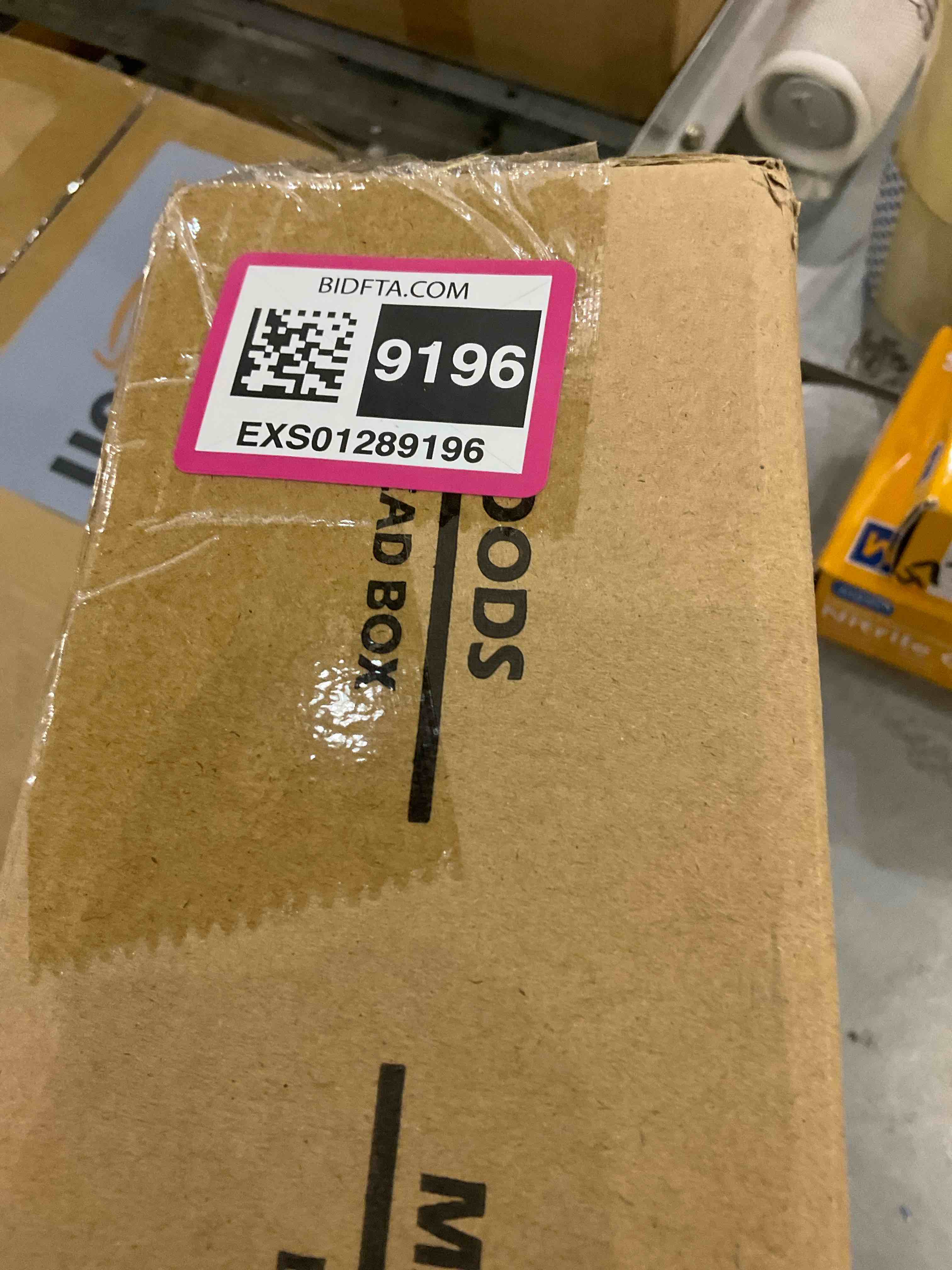 https://s3.amazonaws.com/lotting-images-prod/BargainHunt/EXS01289196_1715600196507.jpeg