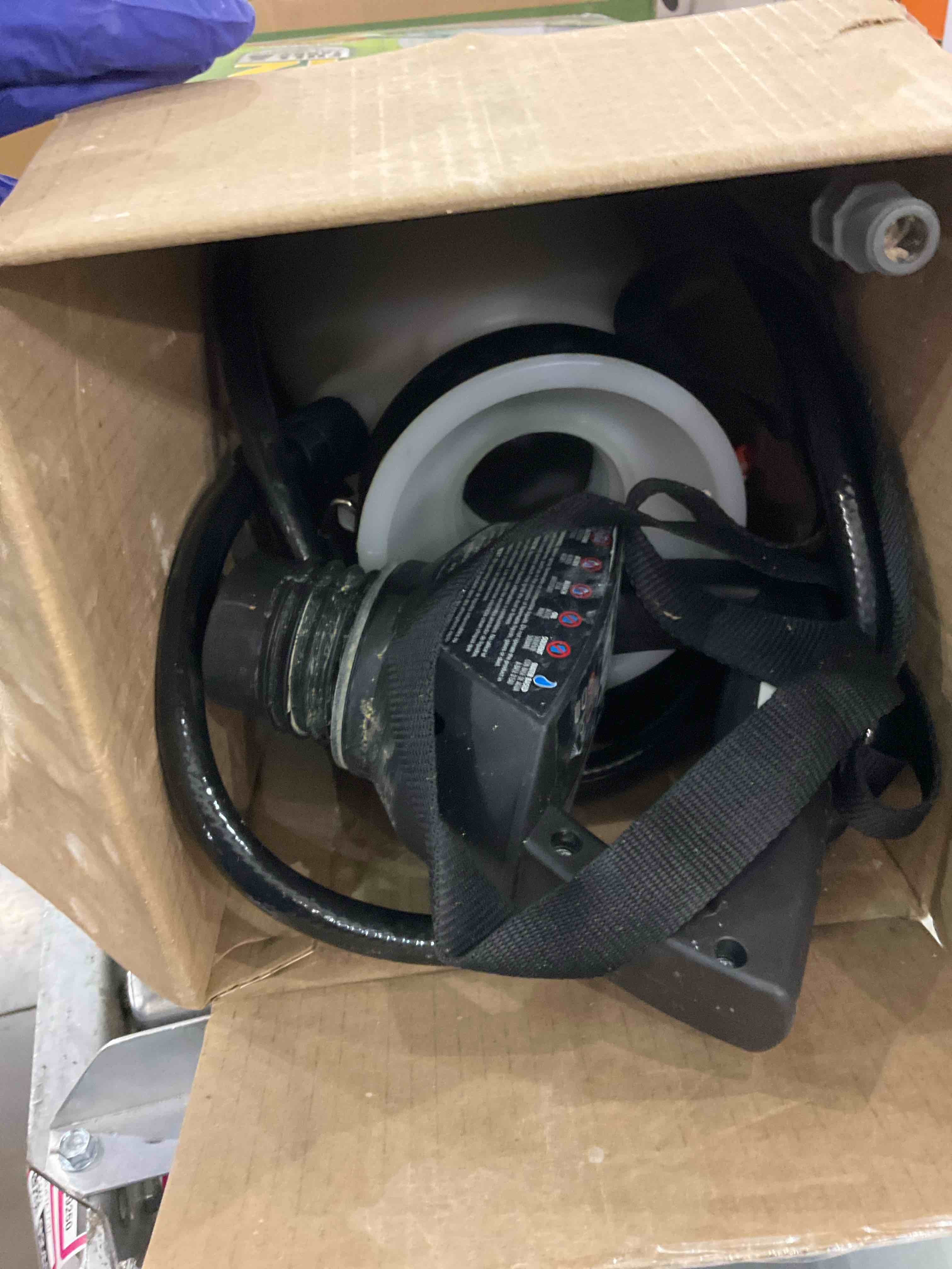 https://s3.amazonaws.com/lotting-images-prod/BargainHunt/EXS01289249_1715607044806.jpeg