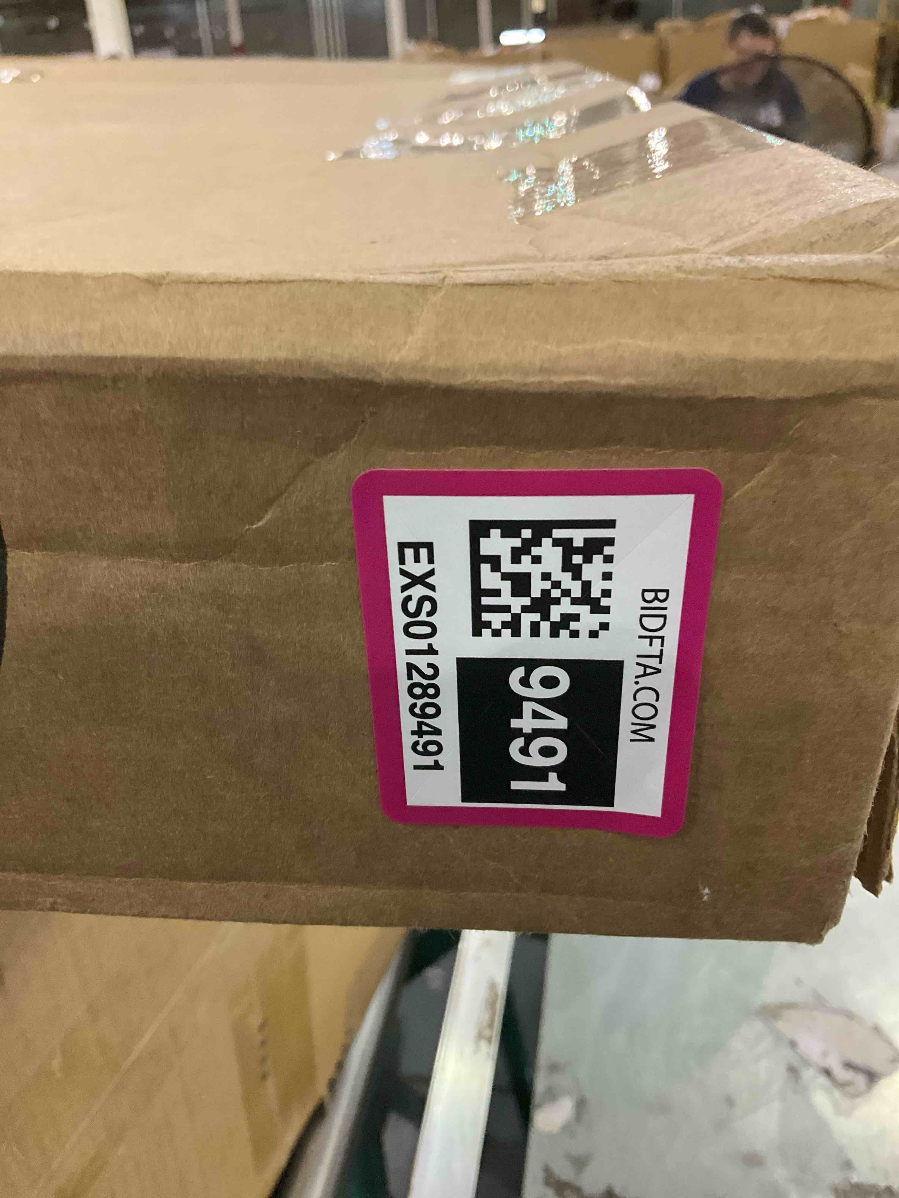 https://s3.amazonaws.com/lotting-images-prod/BargainHunt/EXS01289491_1715696496681.jpeg