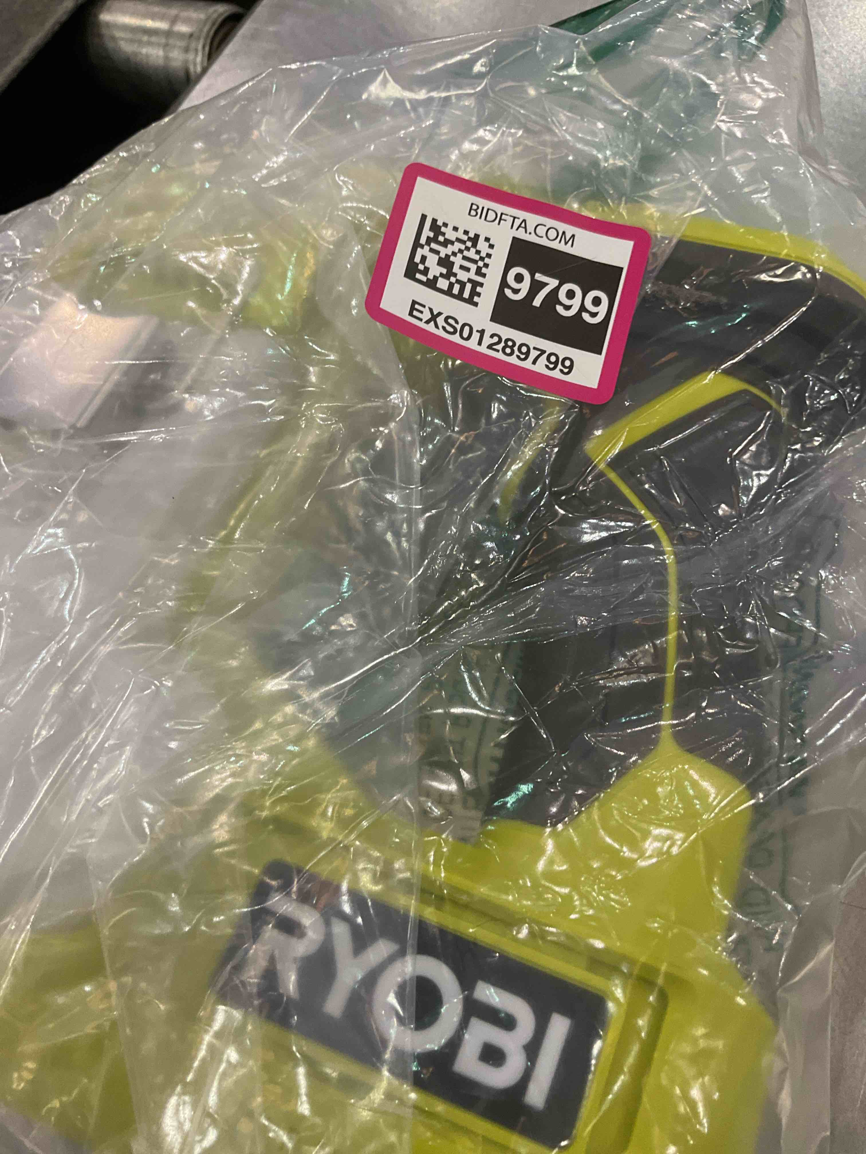 https://s3.amazonaws.com/lotting-images-prod/BargainHunt/EXS01289799_1712327062702.jpeg