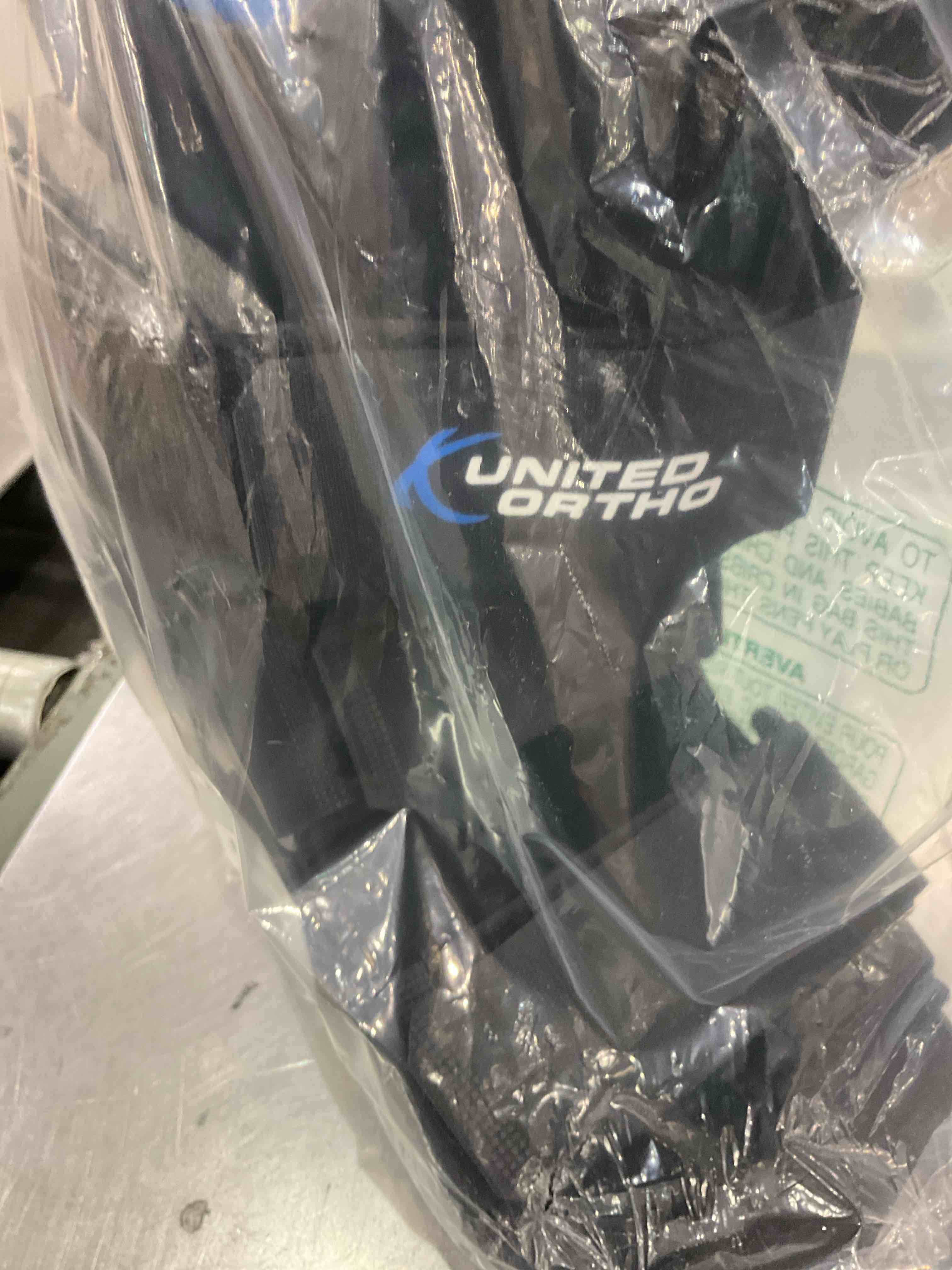 https://s3.amazonaws.com/lotting-images-prod/BargainHunt/EXS01289817_1712329953560.jpeg