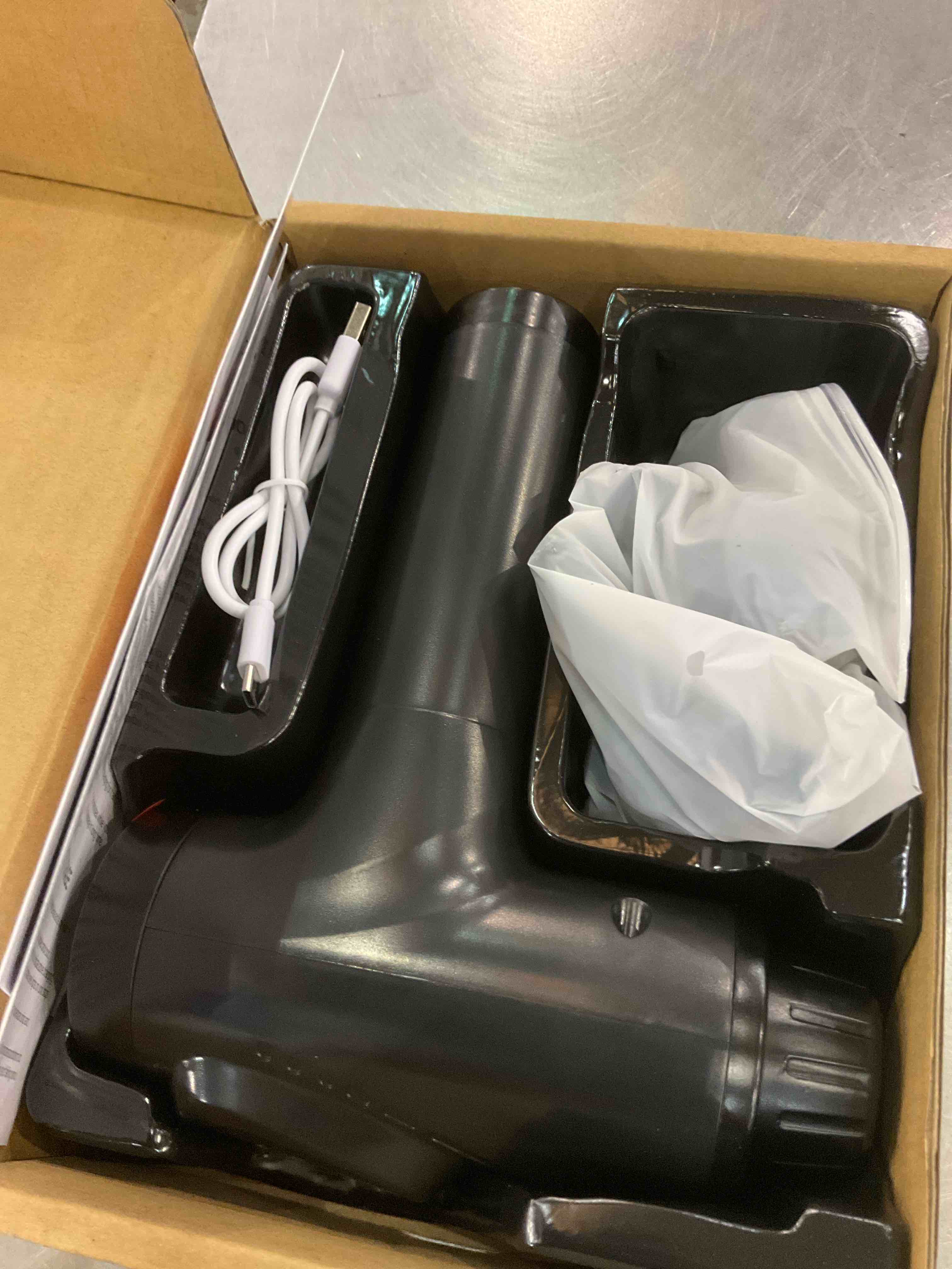 https://s3.amazonaws.com/lotting-images-prod/BargainHunt/EXS01289856_1712342359178.jpeg