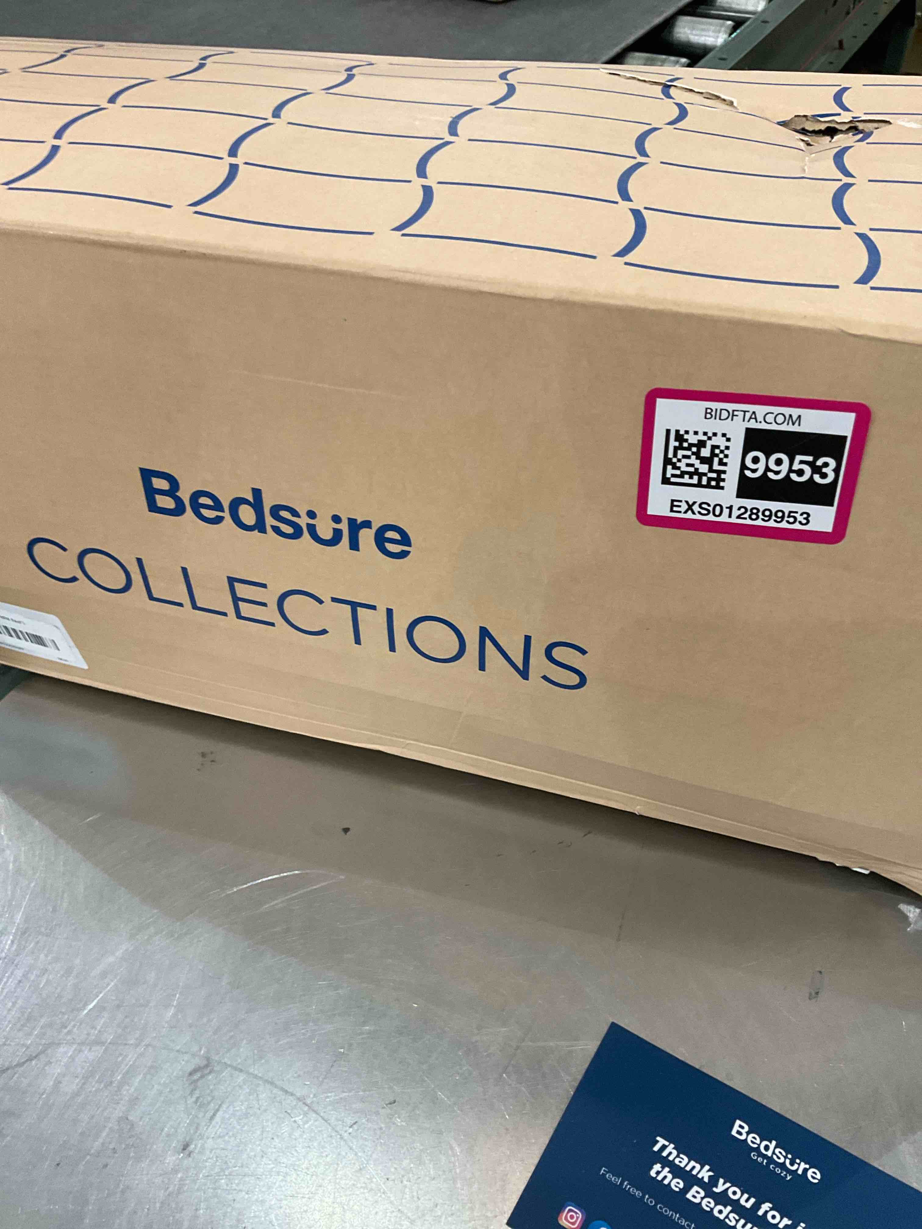 https://s3.amazonaws.com/lotting-images-prod/BargainHunt/EXS01289953_1712590474257.jpeg