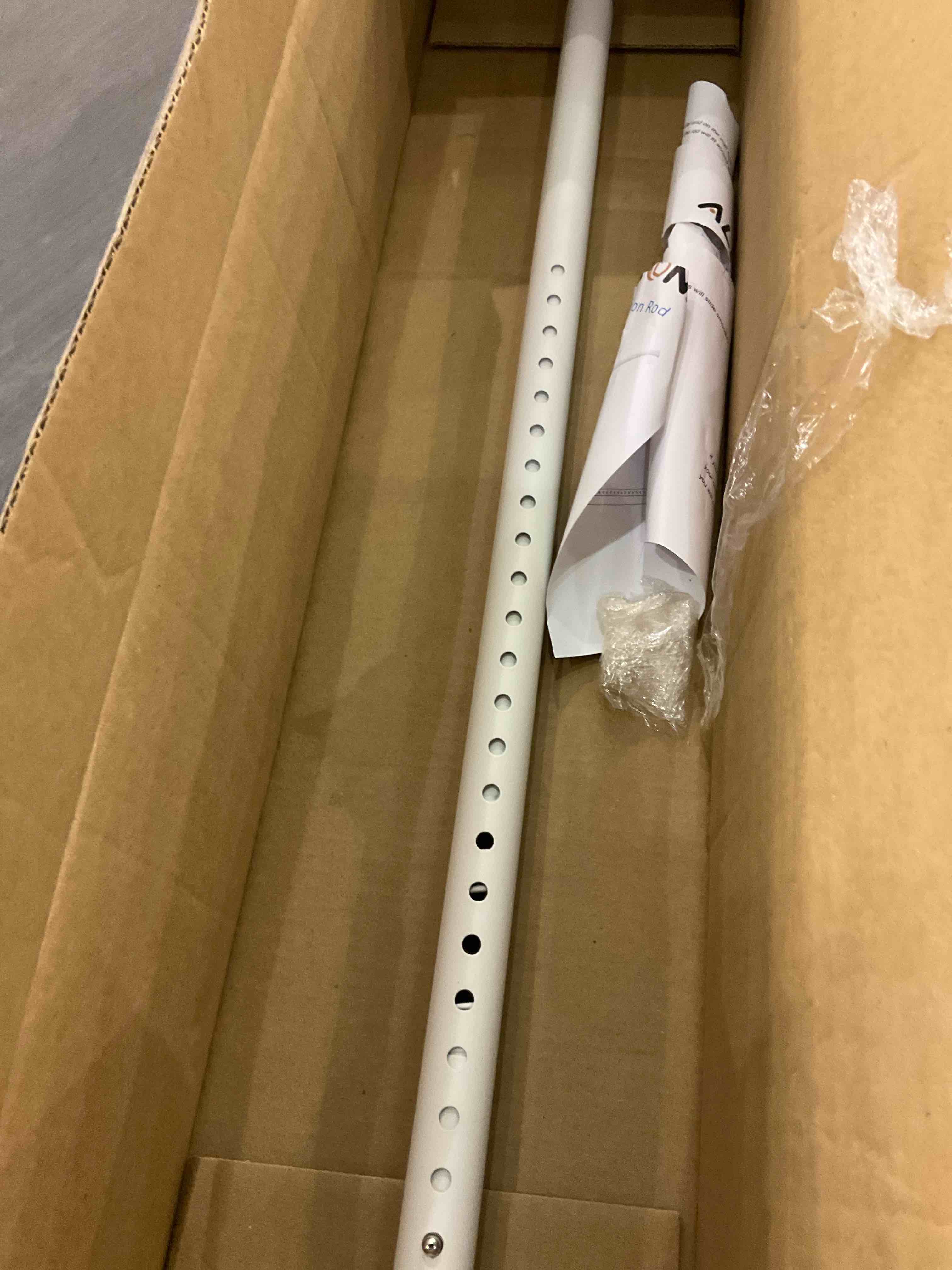 https://s3.amazonaws.com/lotting-images-prod/BargainHunt/EXS01289989_1712603212534.jpeg