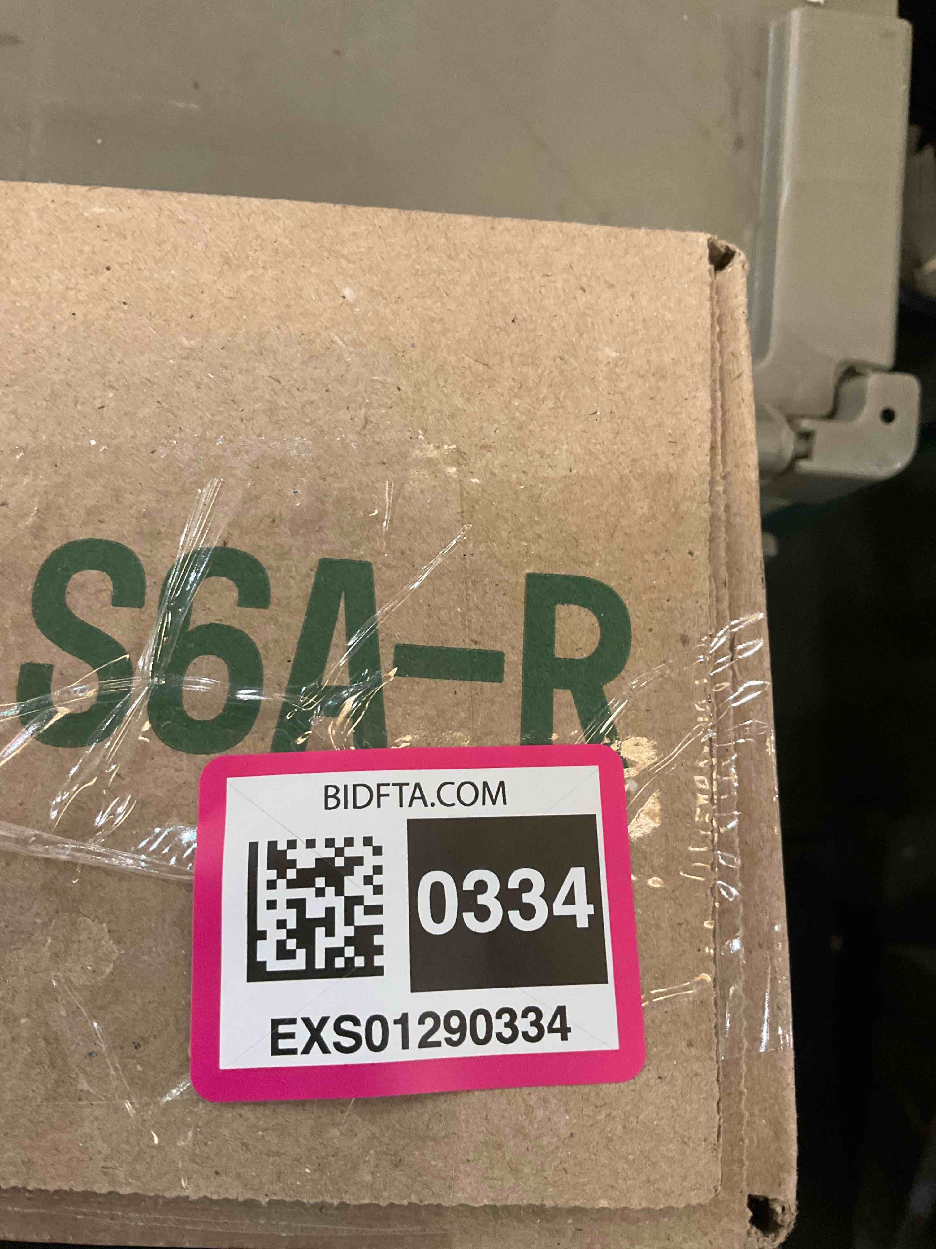 https://s3.amazonaws.com/lotting-images-prod/BargainHunt/EXS01290334_1714060436127.jpeg