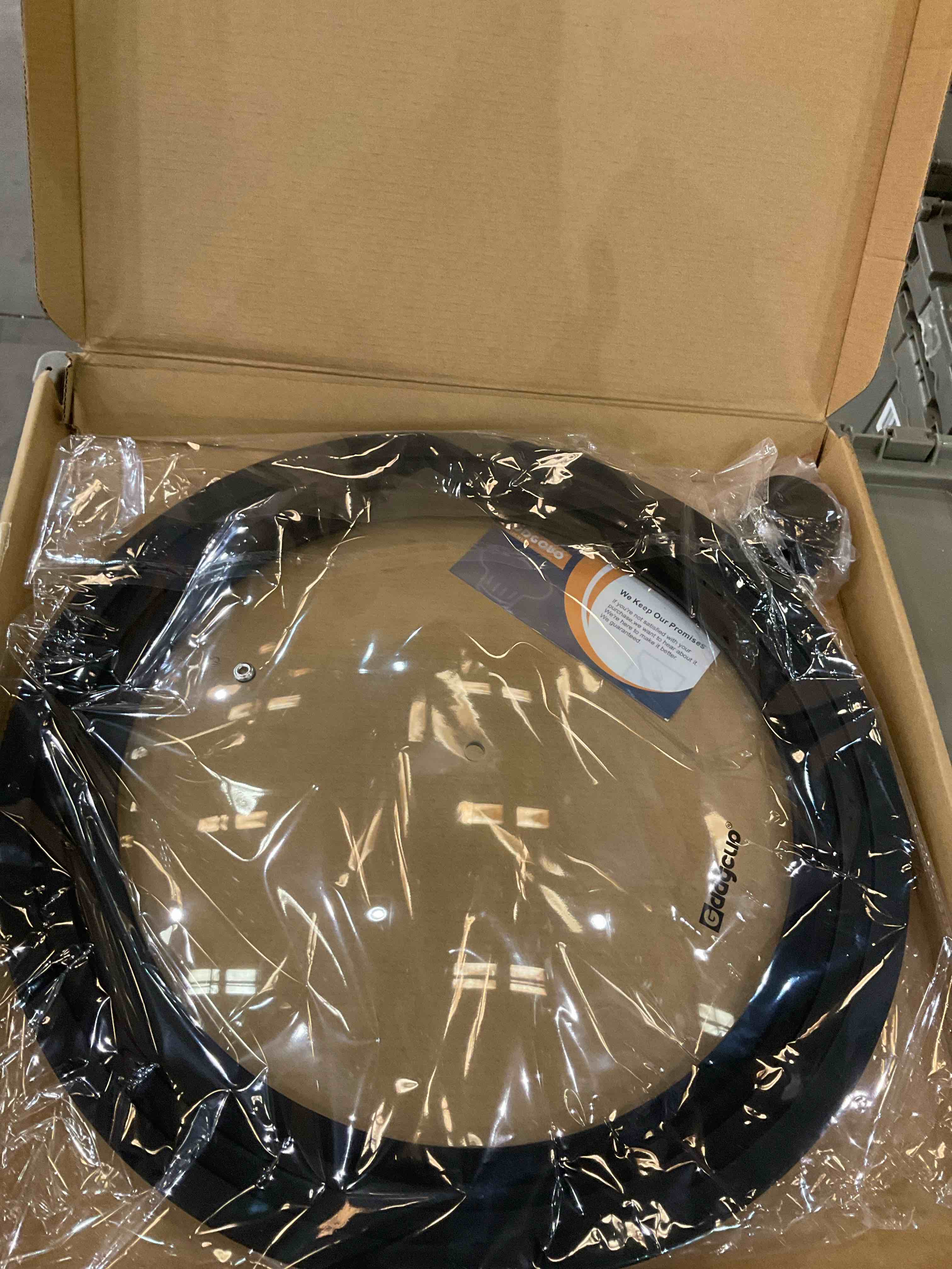 https://s3.amazonaws.com/lotting-images-prod/BargainHunt/EXS01290397_1714072370869.jpeg