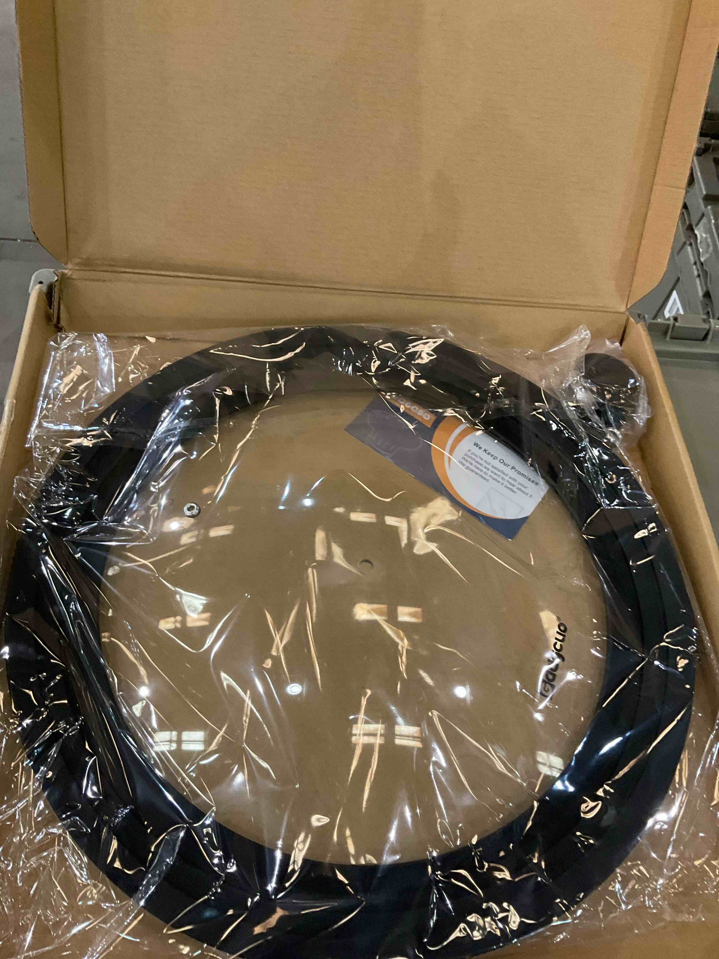 https://s3.amazonaws.com/lotting-images-prod/BargainHunt/EXS01290397_1714072373667.jpeg
