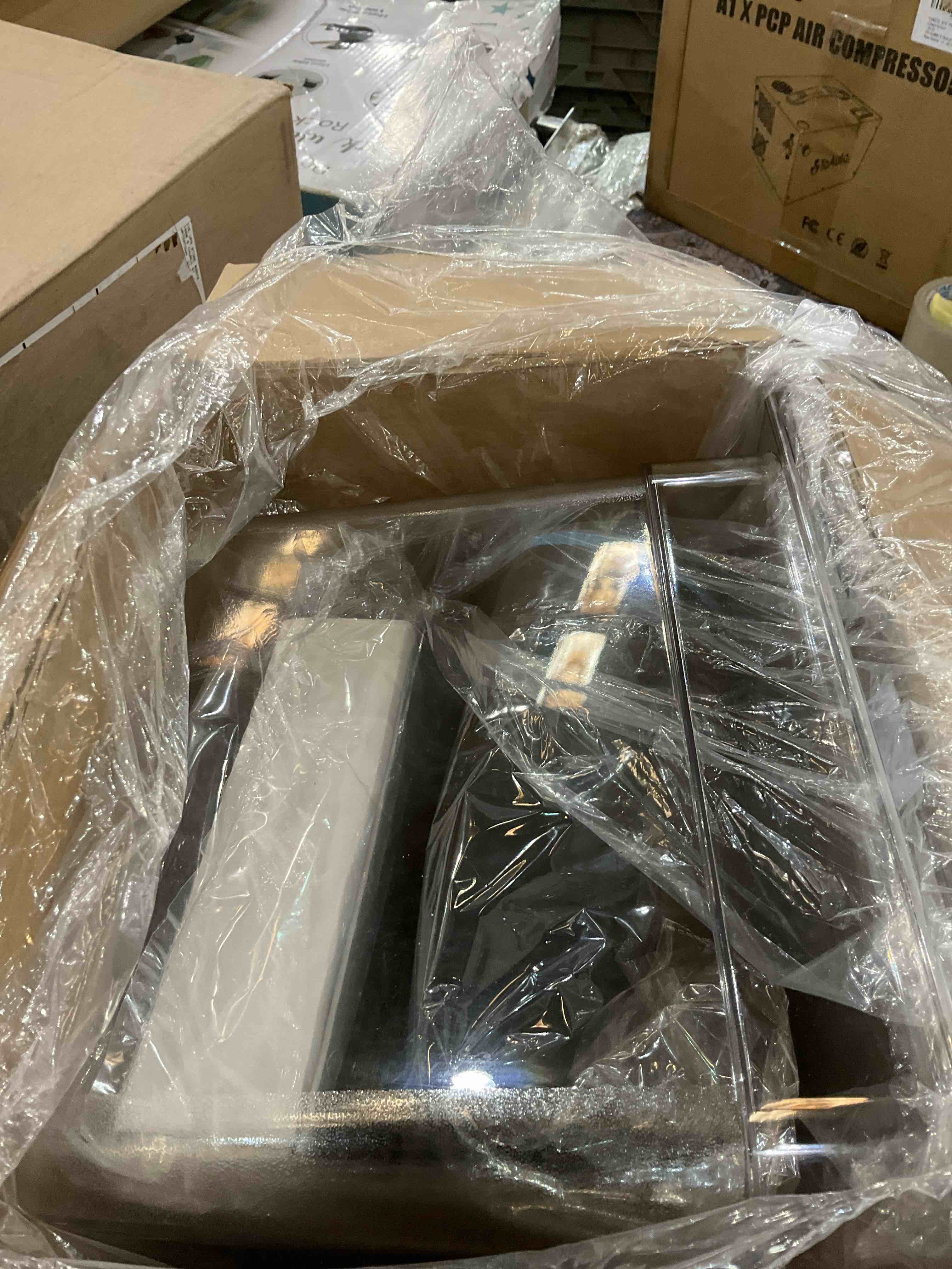 https://s3.amazonaws.com/lotting-images-prod/BargainHunt/EXS01290475_1714143121589.jpeg