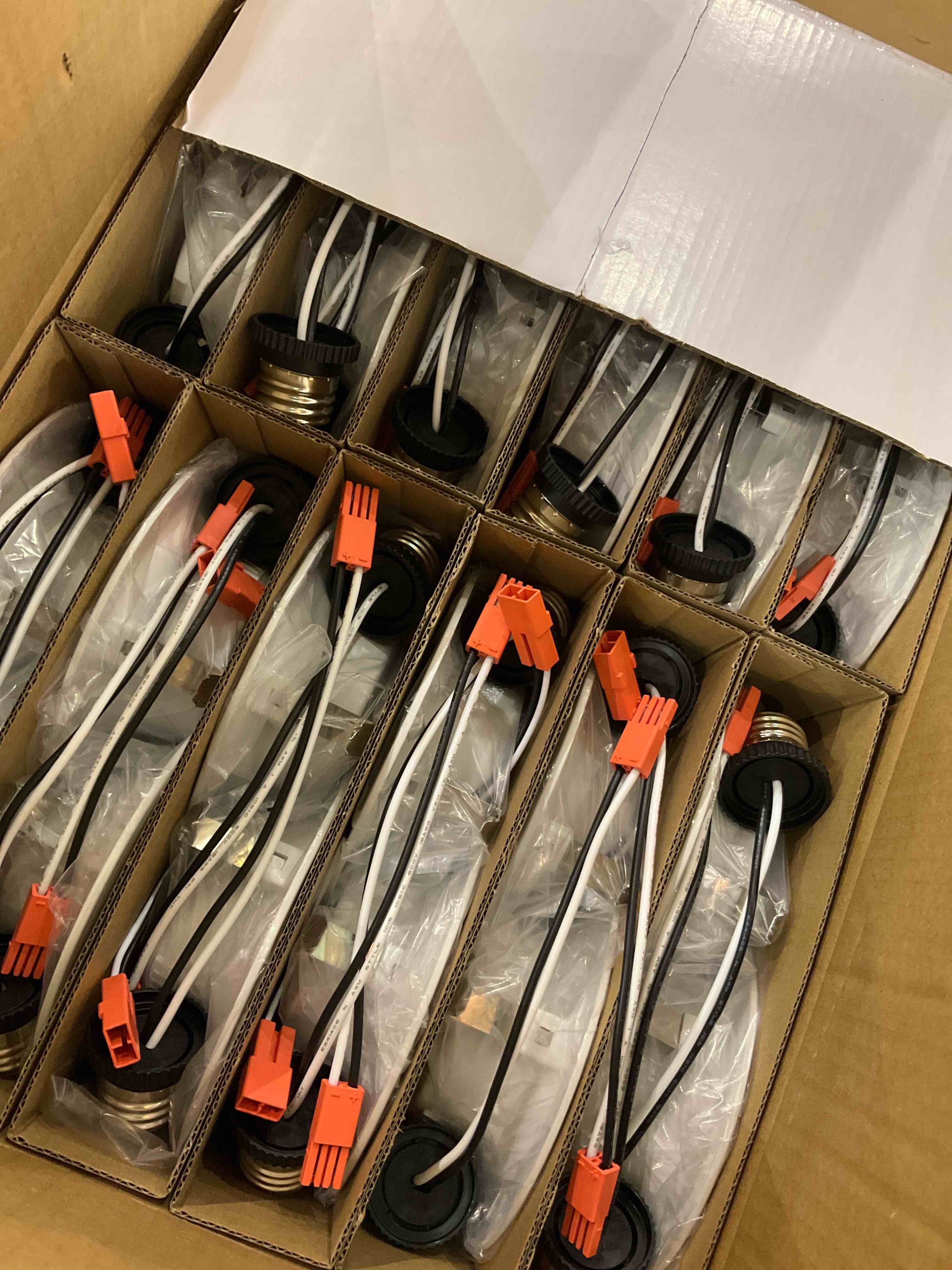 https://s3.amazonaws.com/lotting-images-prod/BargainHunt/EXS01291024_1712324612972.jpeg