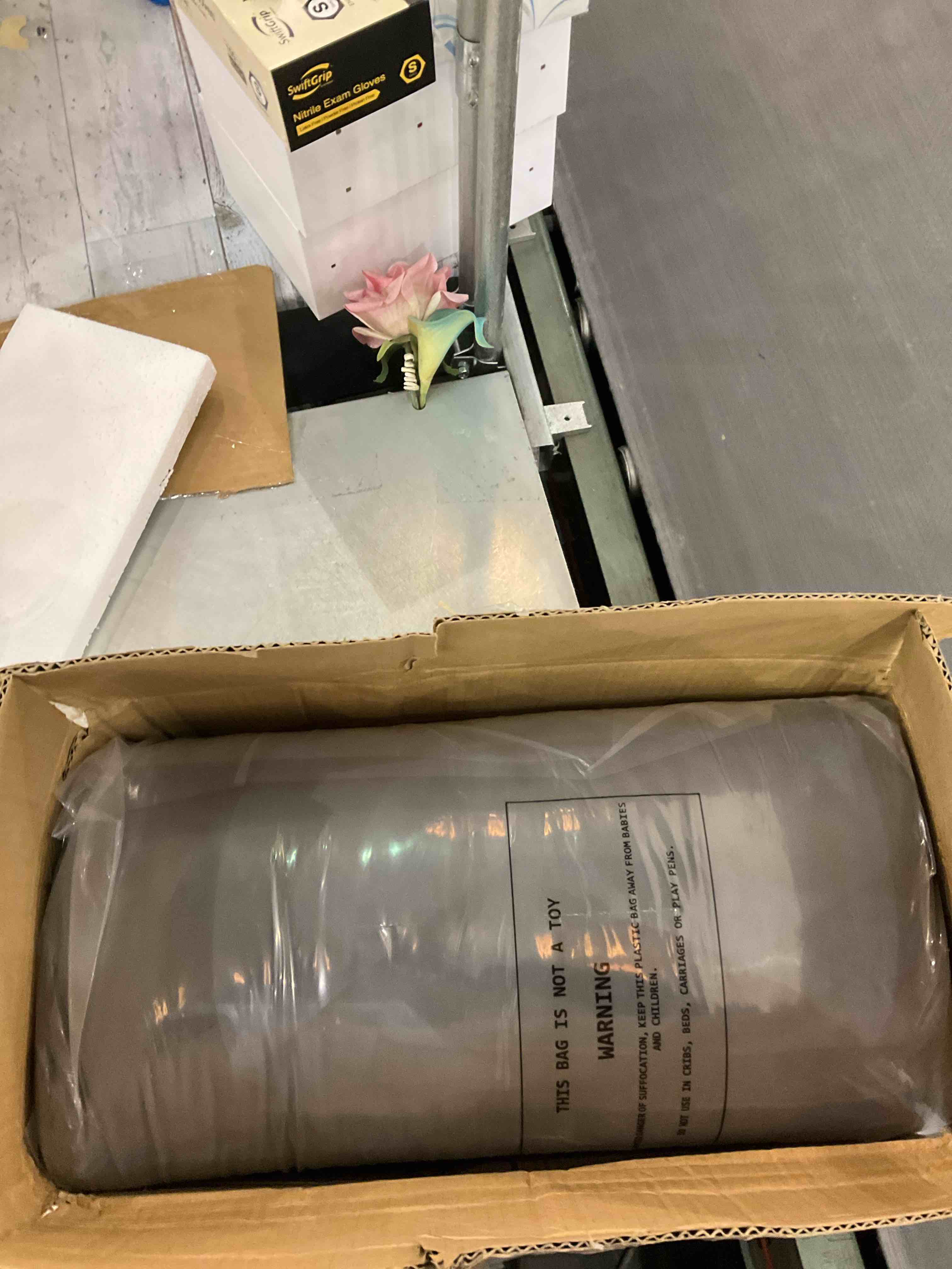 https://s3.amazonaws.com/lotting-images-prod/BargainHunt/EXS01291100_1712342427633.jpeg