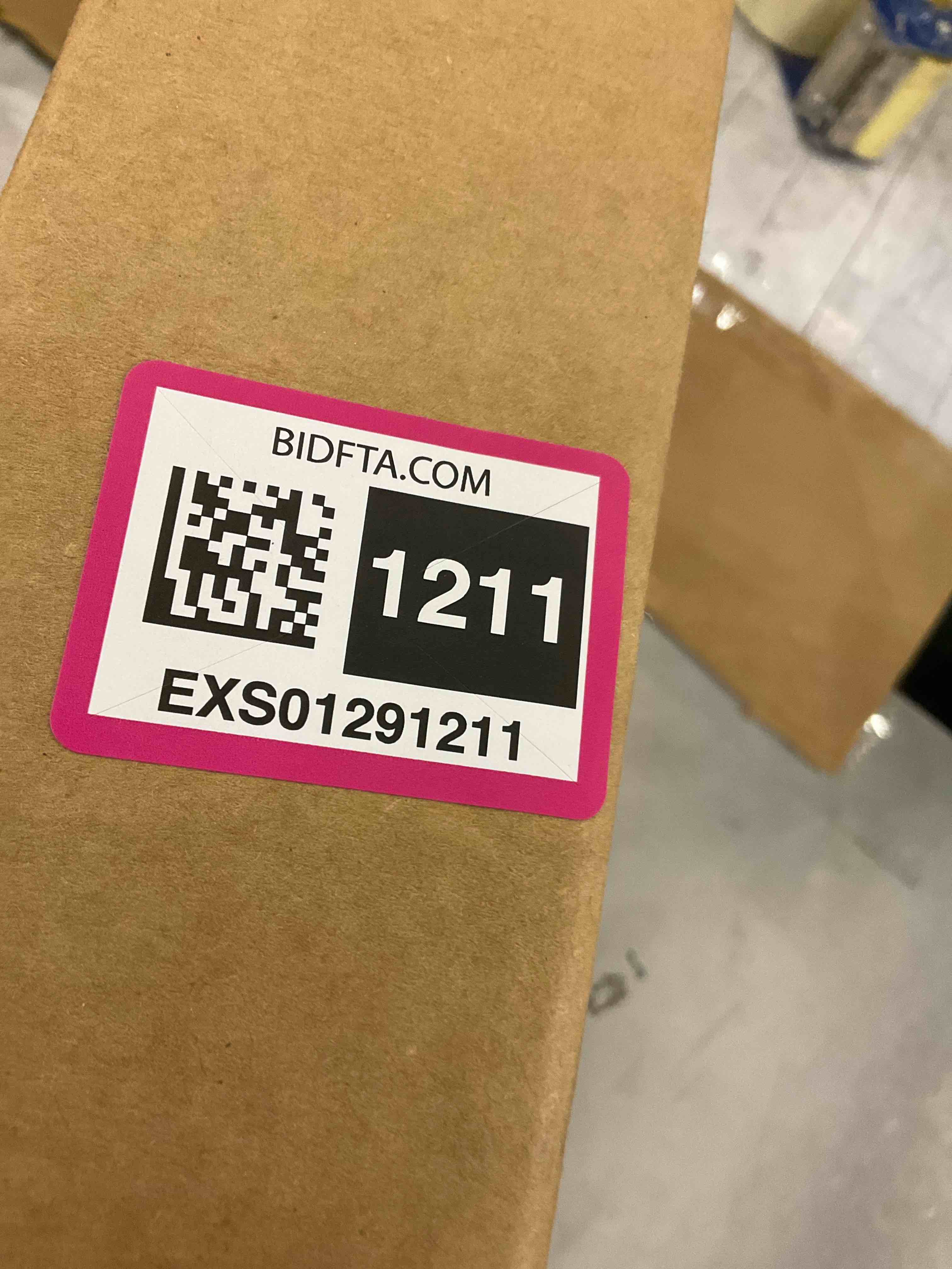 https://s3.amazonaws.com/lotting-images-prod/BargainHunt/EXS01291211_1712590085610.jpeg