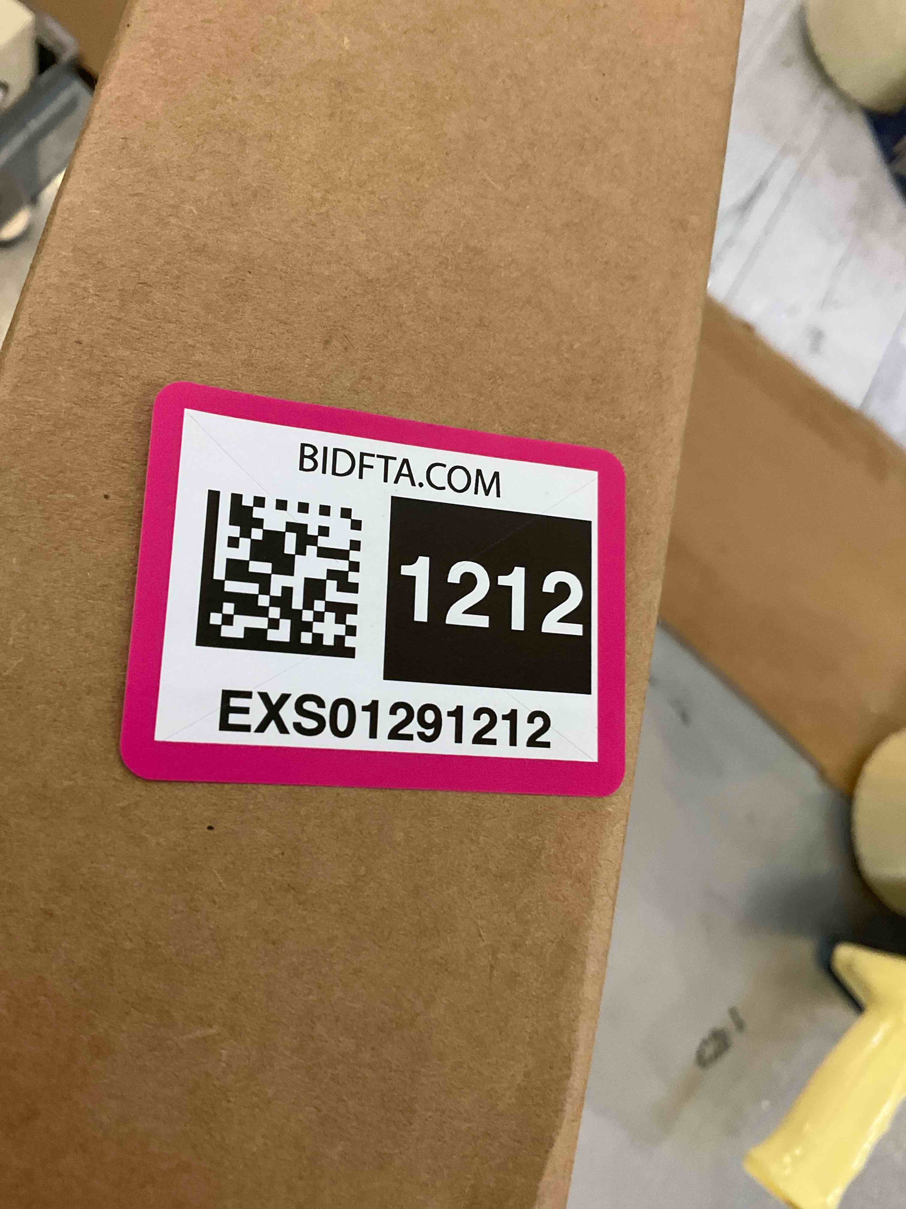 https://s3.amazonaws.com/lotting-images-prod/BargainHunt/EXS01291212_1712590179571.jpeg